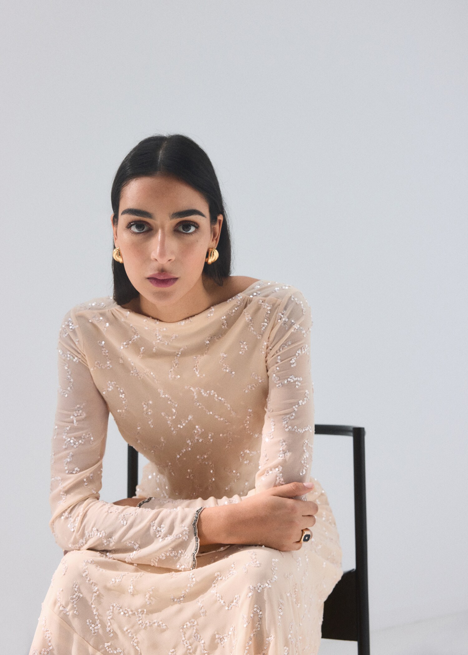 فستان لامع بظهر مفتوح - تفاصيل المنتج 2