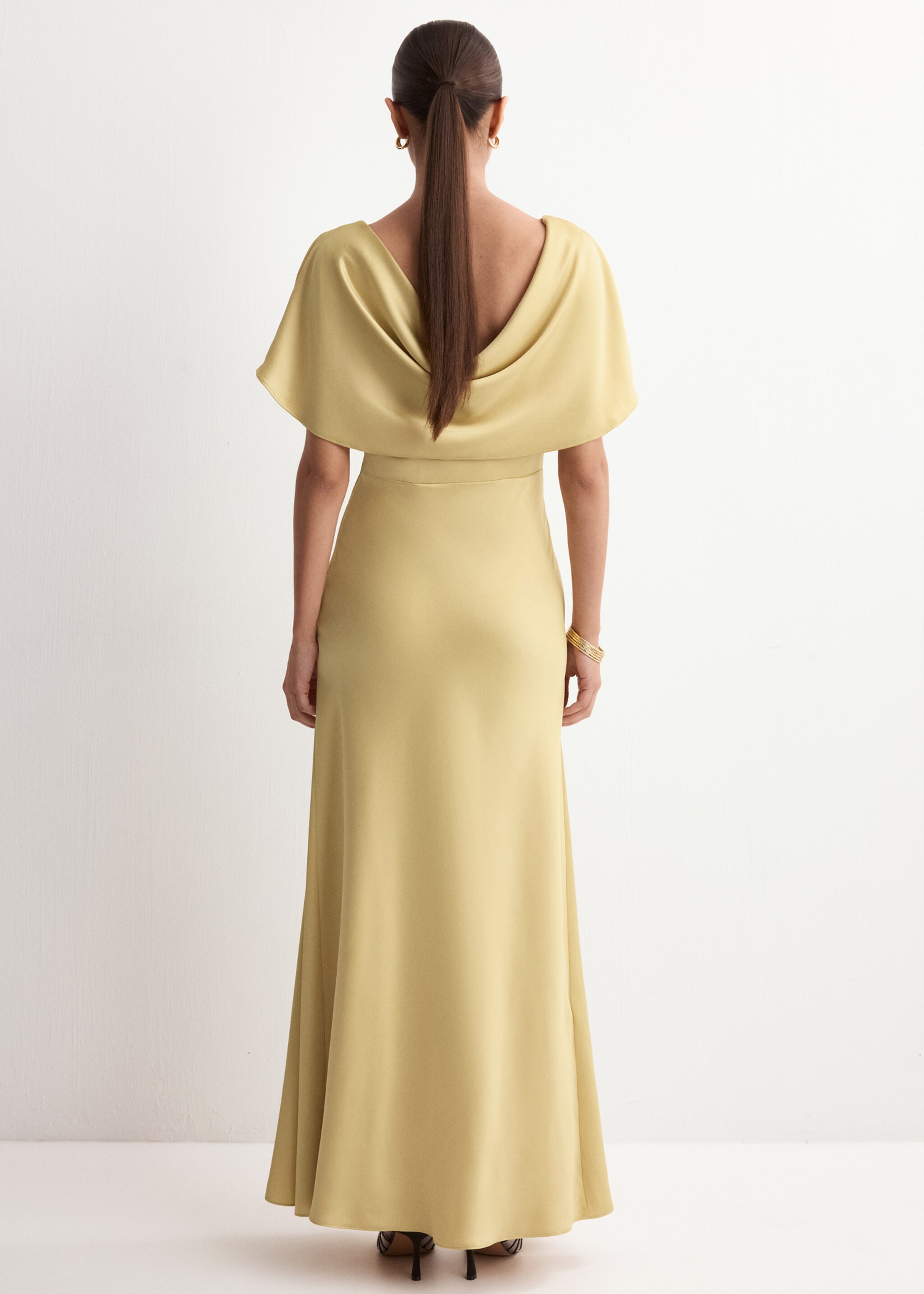 Long dress with draped neck - Reverse of the article, Beige. Ref: 27005822-00.