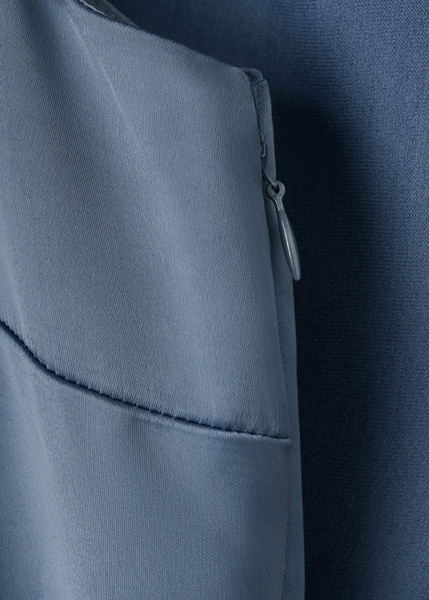 Long dress with draped neck - Details of the article 0