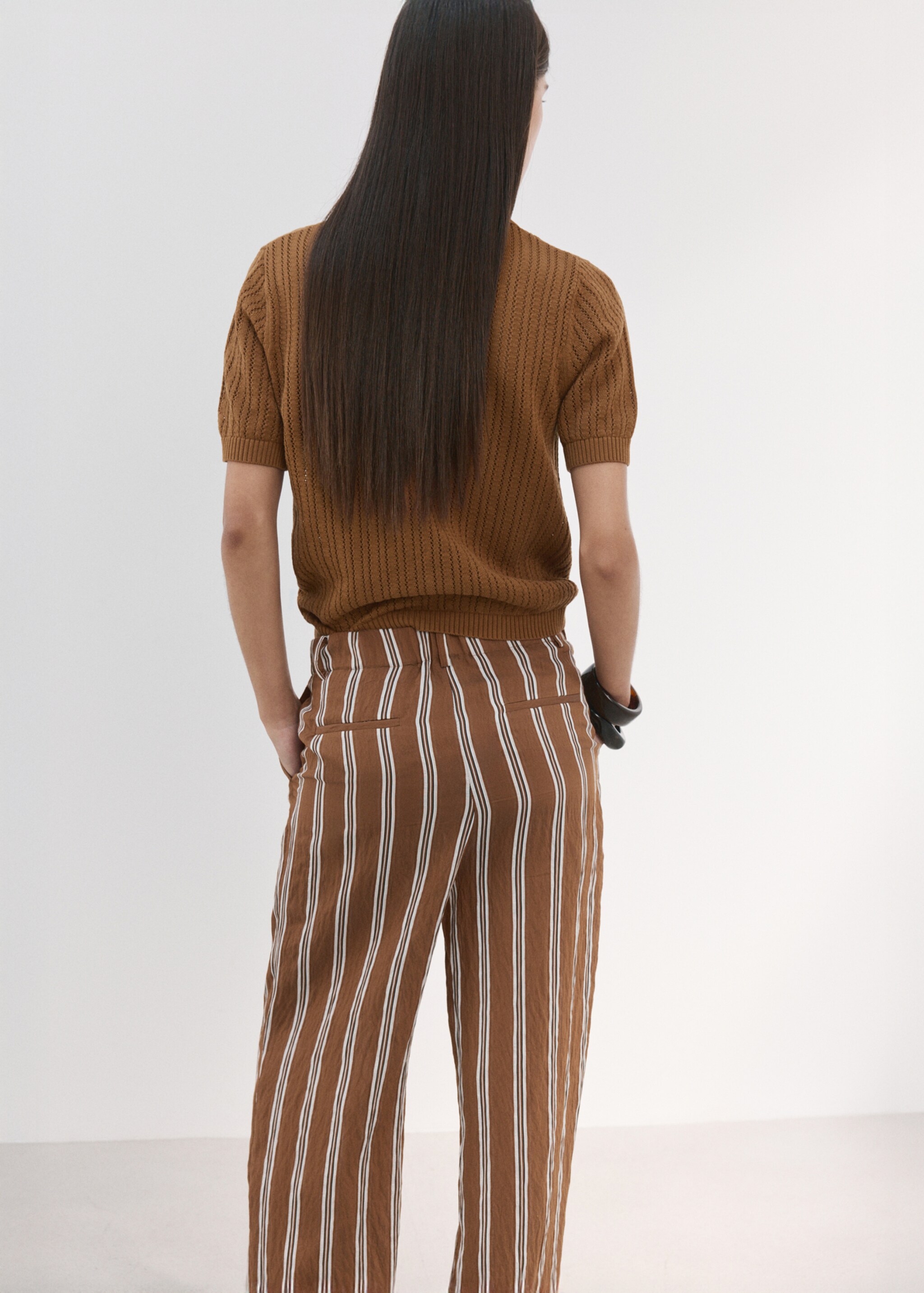 Openwork knitted polo-neck sweater - Reverse of the article, Caramel. Ref: 27005829-00.