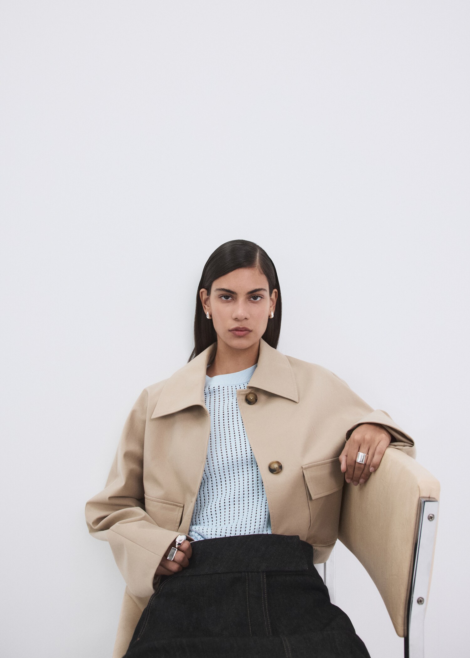 Short-sleeved openwork knitted sweater - Details of the article 2