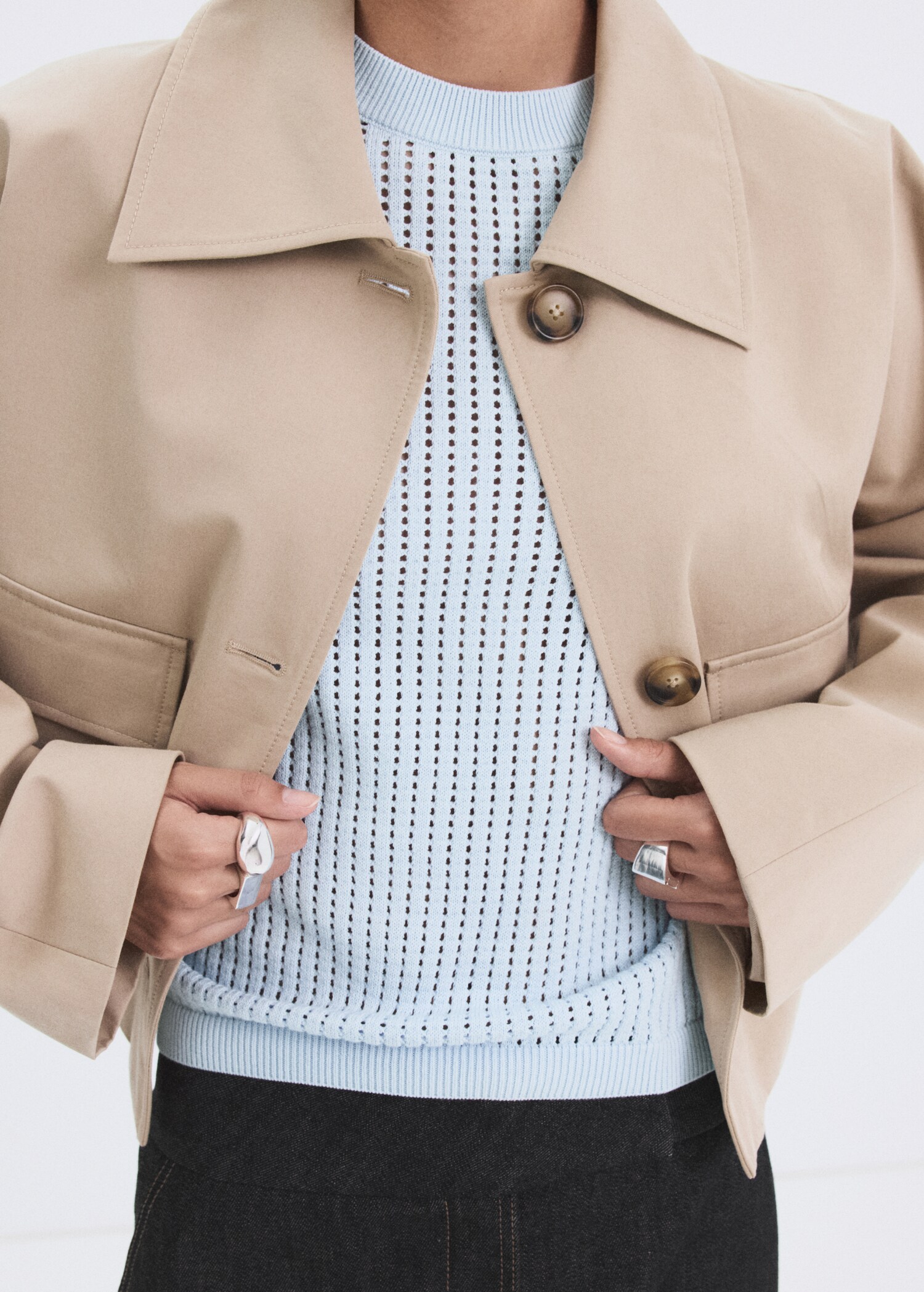 Short-sleeved openwork knitted sweater - Details of the article 6