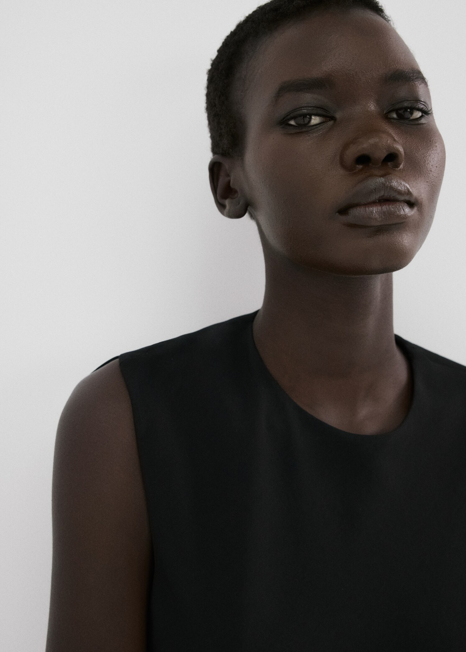 Midi-dress with open back - Details of the article 1