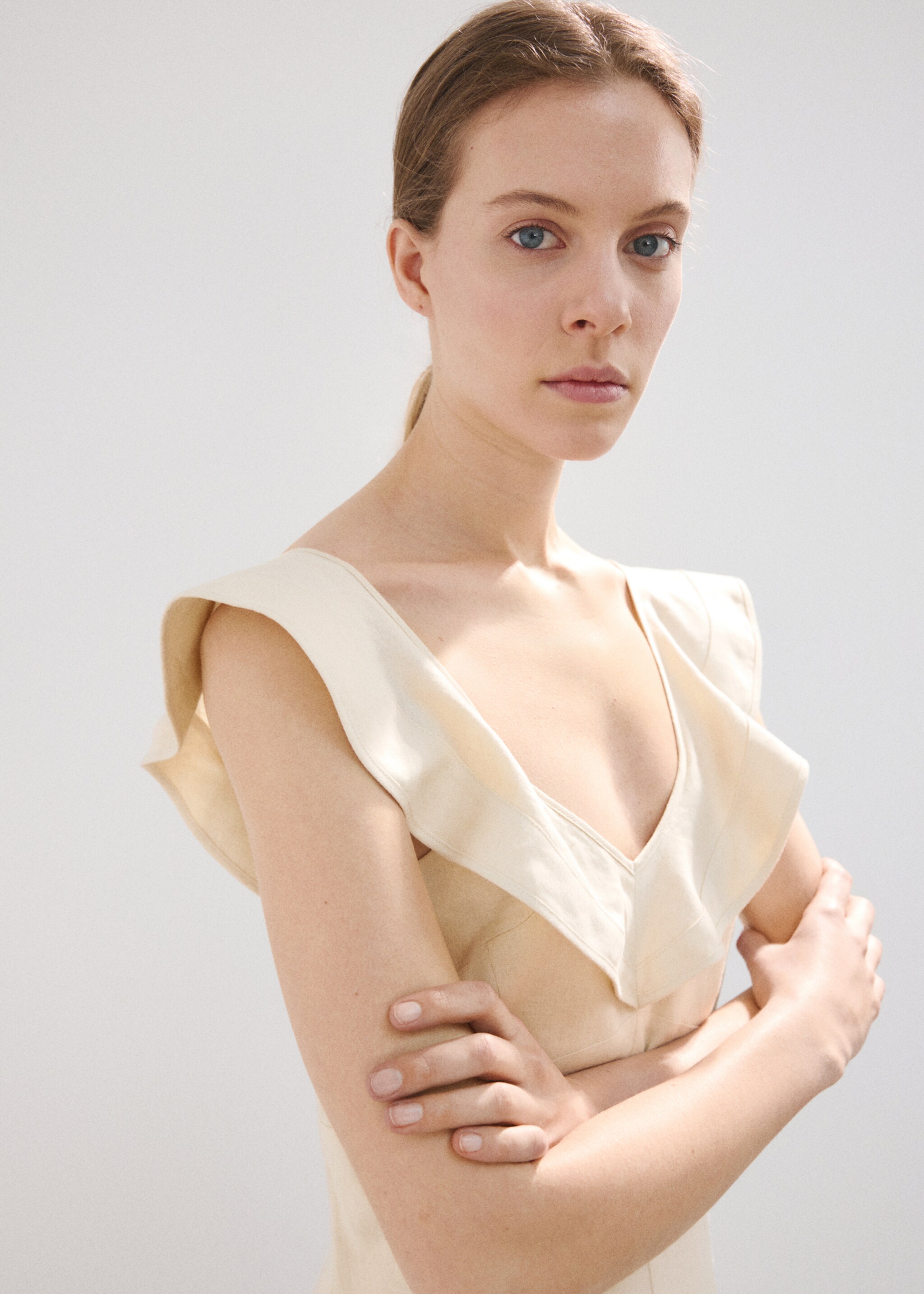 Платье изо льна с оборкой - Деталь изделия 1, Песочный. Ref: 27005840-00.