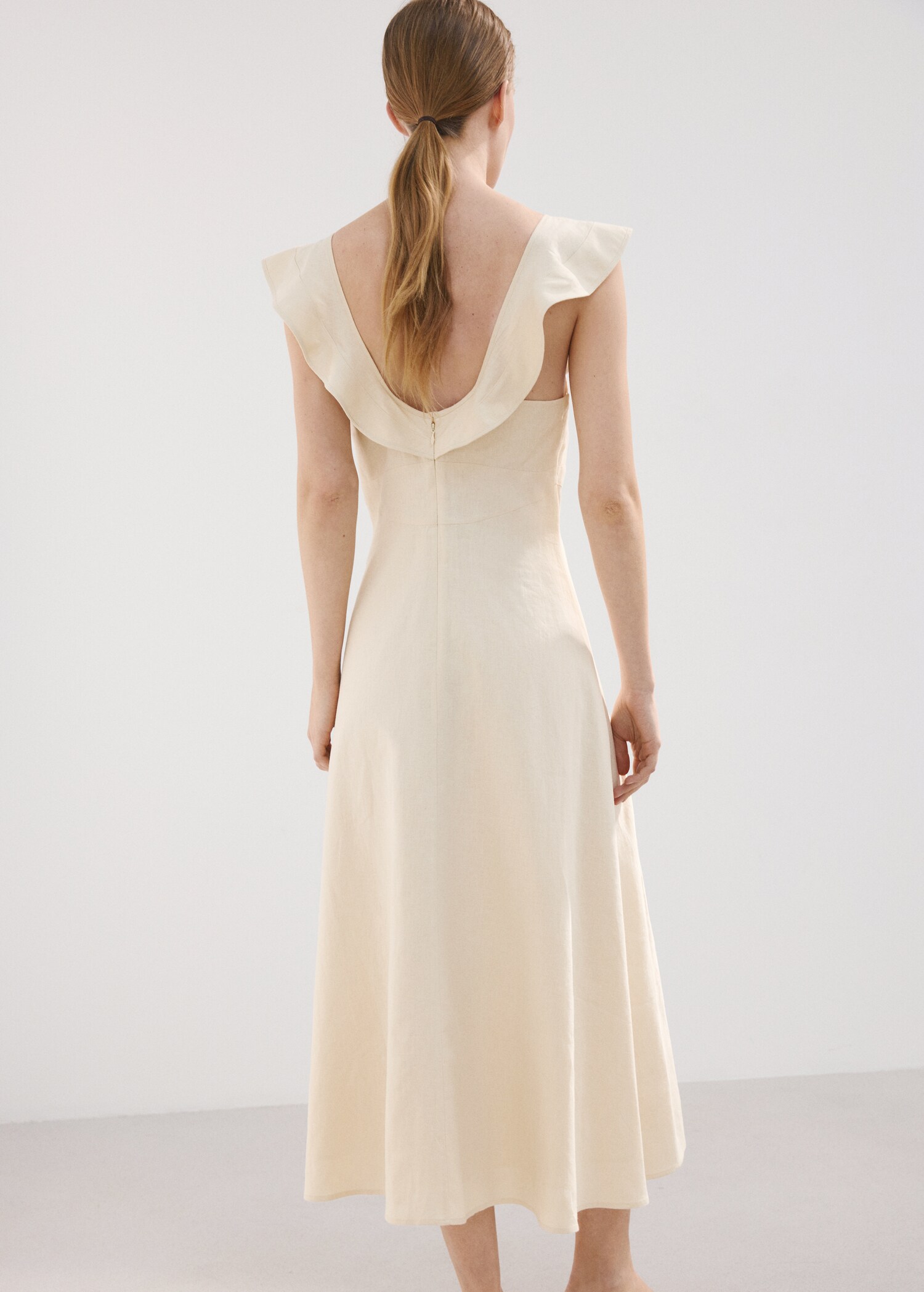 Платье изо льна с оборкой - Обратная сторона изделия