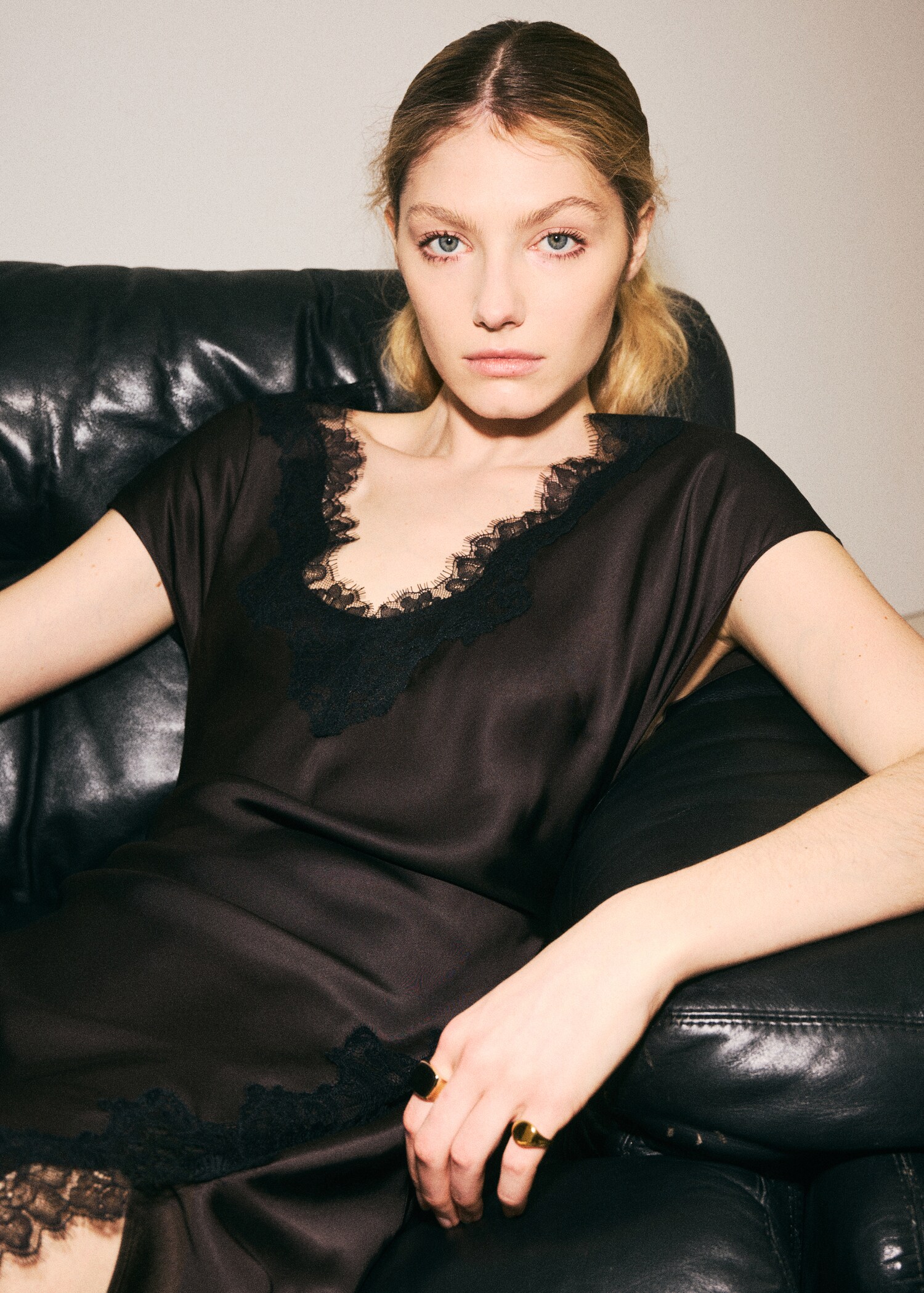 Satin lace dress - Medium plane