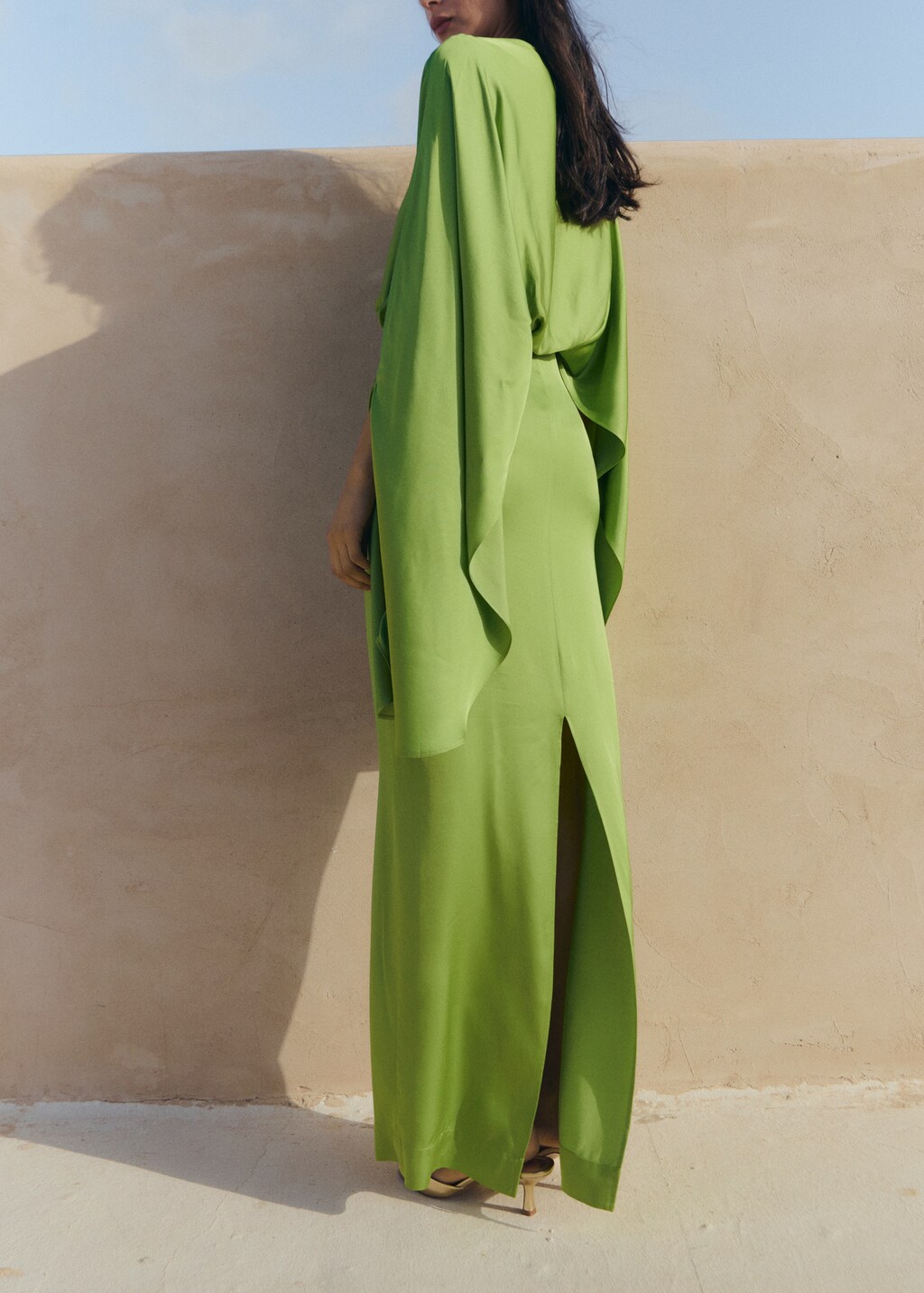 Puffed sleeves satin dress
