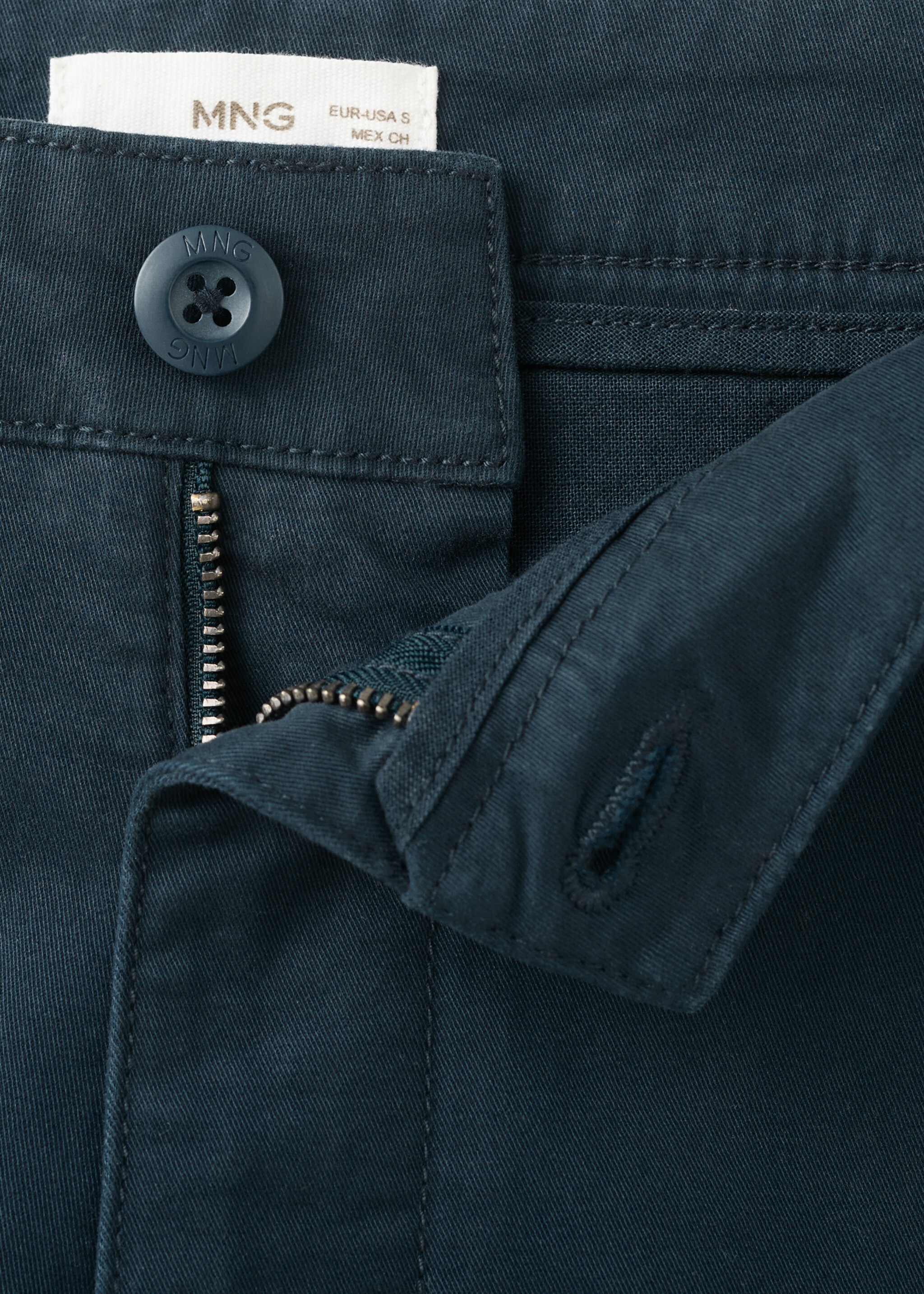 Cotton Bermuda shorts - Details of the article 8, Navy. Ref: 27005939-00.