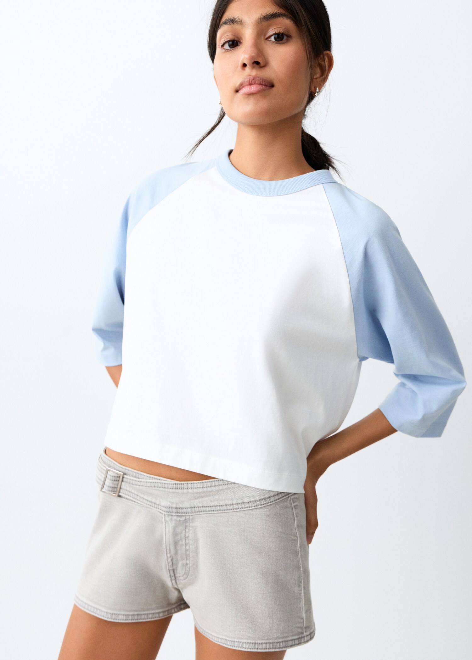 Mini short ceinture - Plan moyen