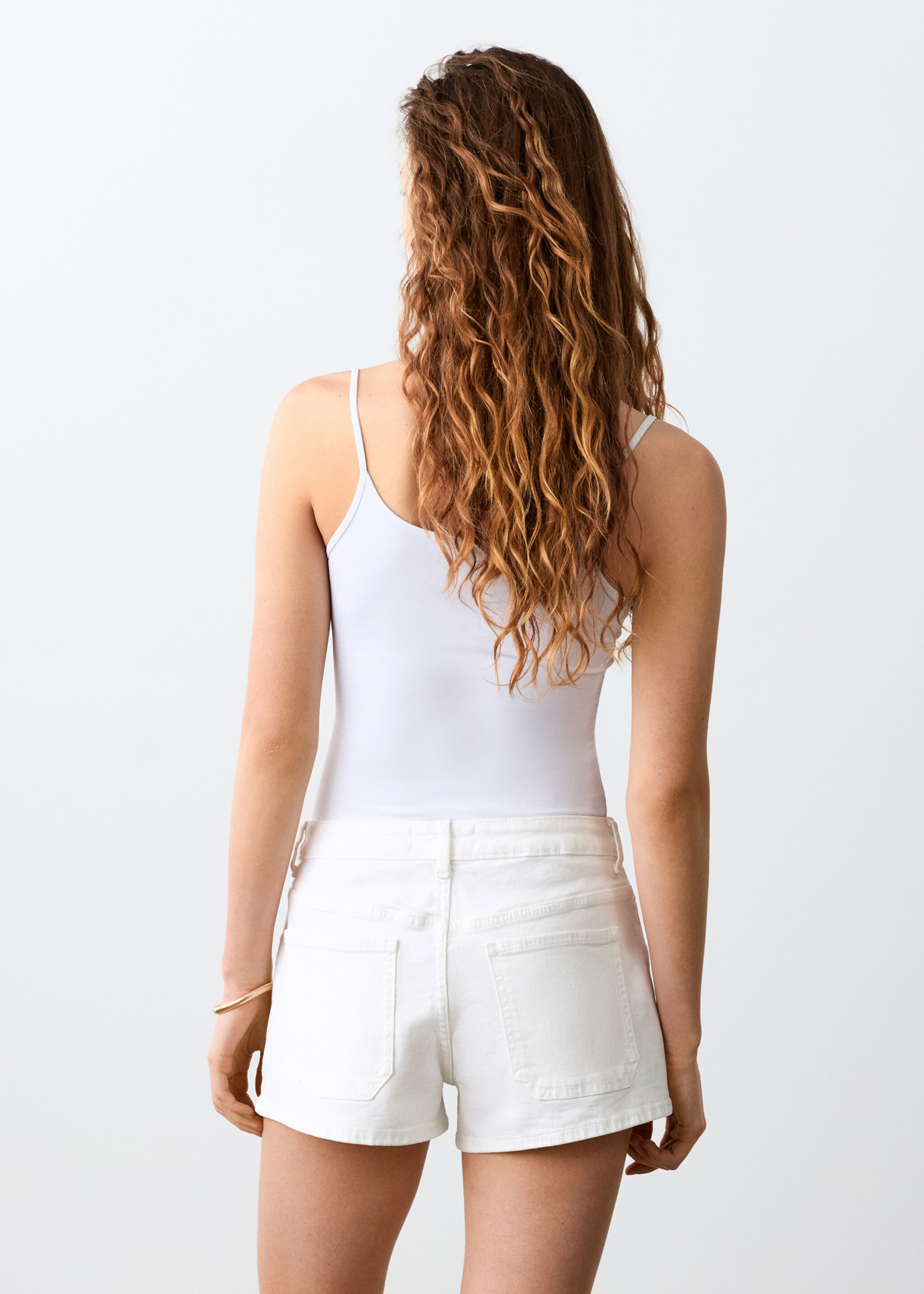 Shorts with studded pockets - Reverse of the article, White. Ref: 27005957-00.