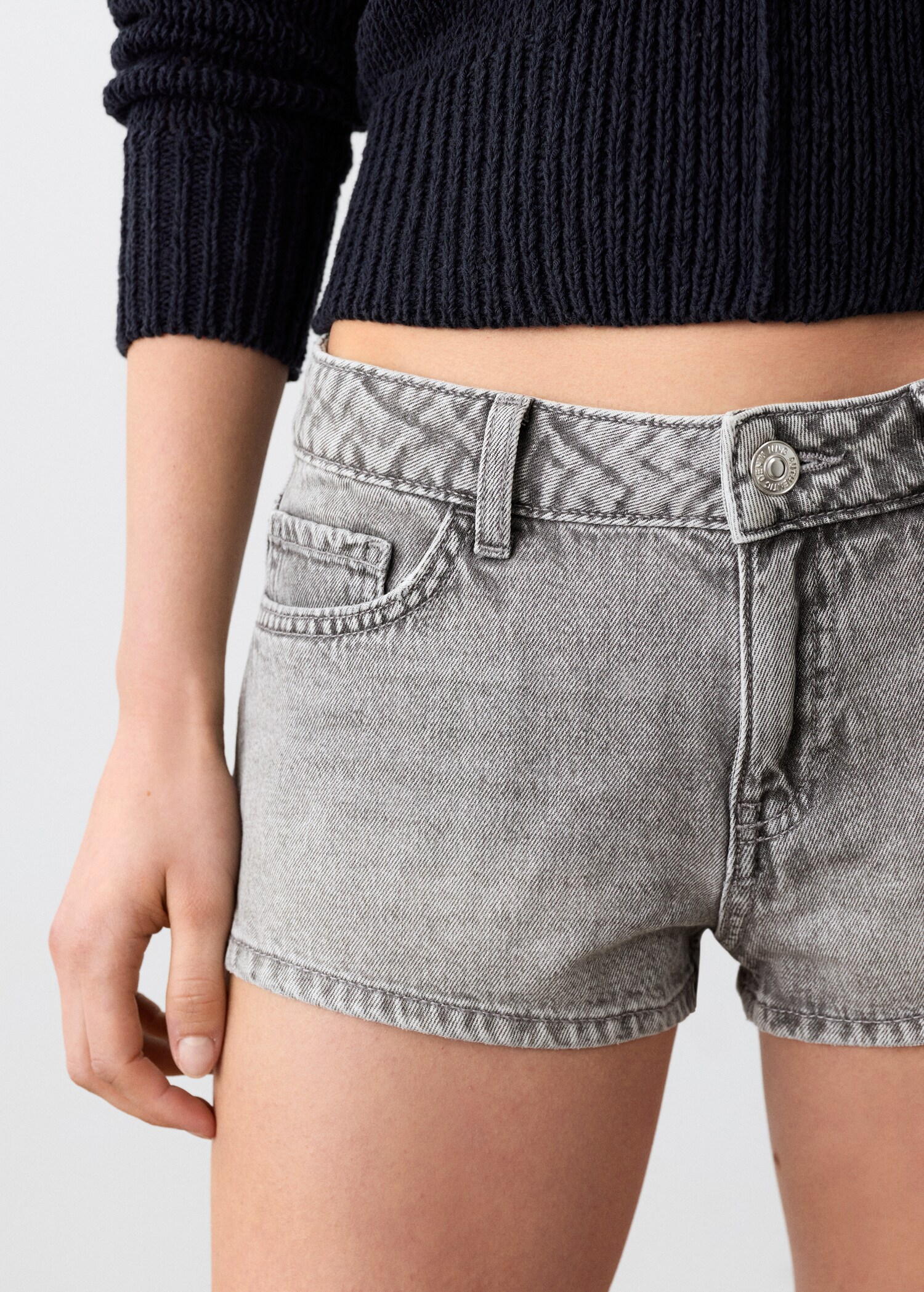 شورت جينز بقصة مستقيمة - تفاصيل المنتج 6