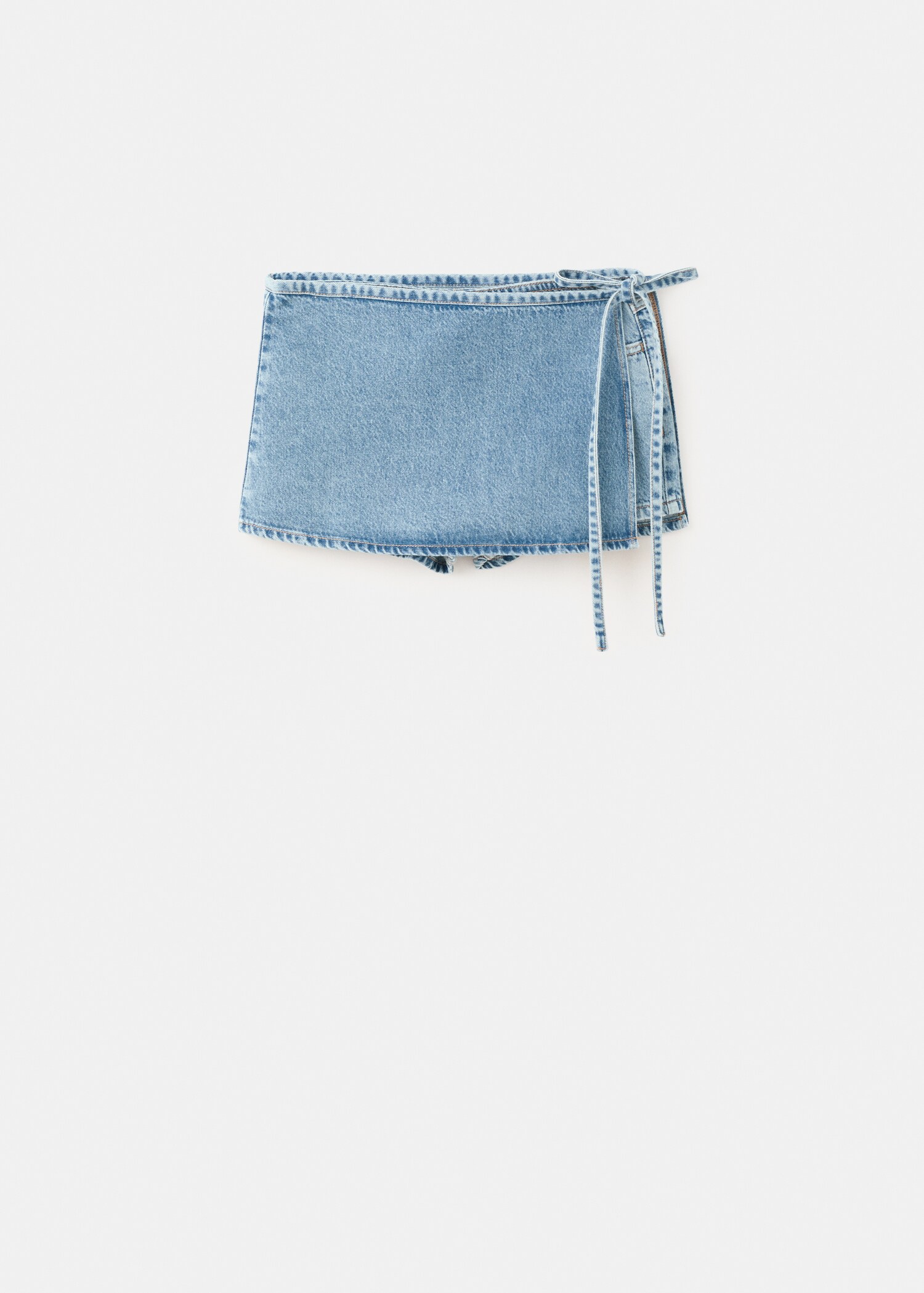 Shorts with detachable bow detail - Article without model