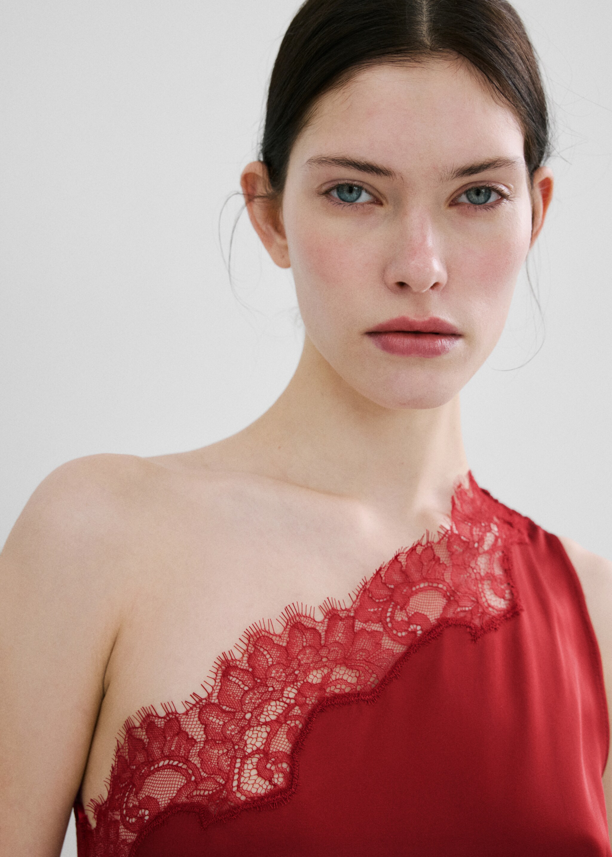 Asymmetrical dress with scarf - Details of the article 1, Red. Ref: 27006363-00.