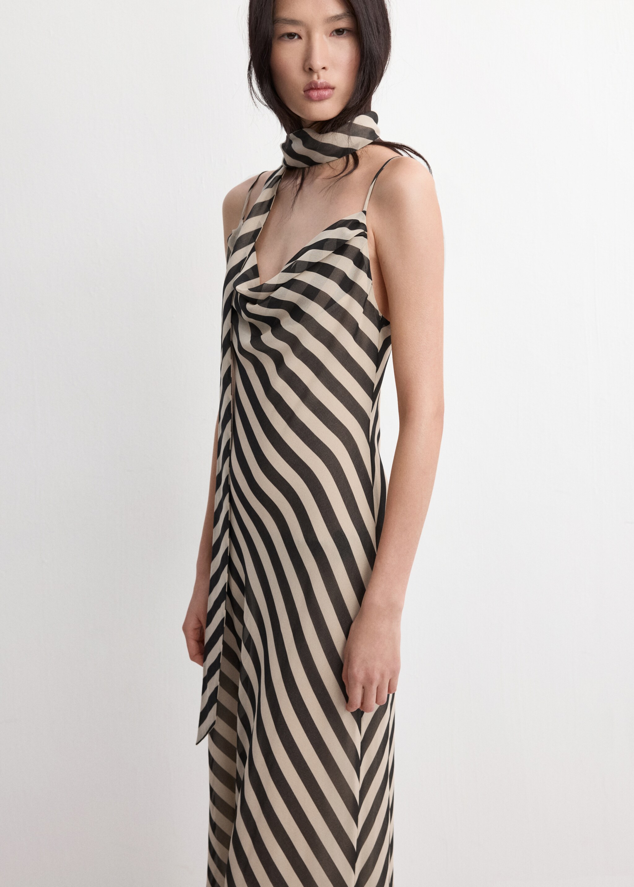 Printed dress with foulard - Medium plane, Ecru. Ref: 27006364-00.