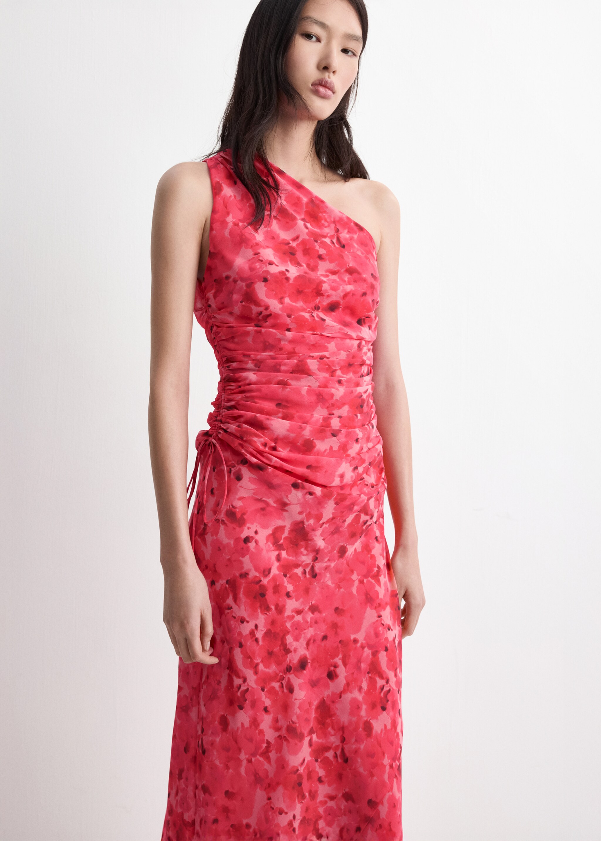 Асимметричное платье с цветочным принтом - Средний план, Красный. Ref: 27006365-00.