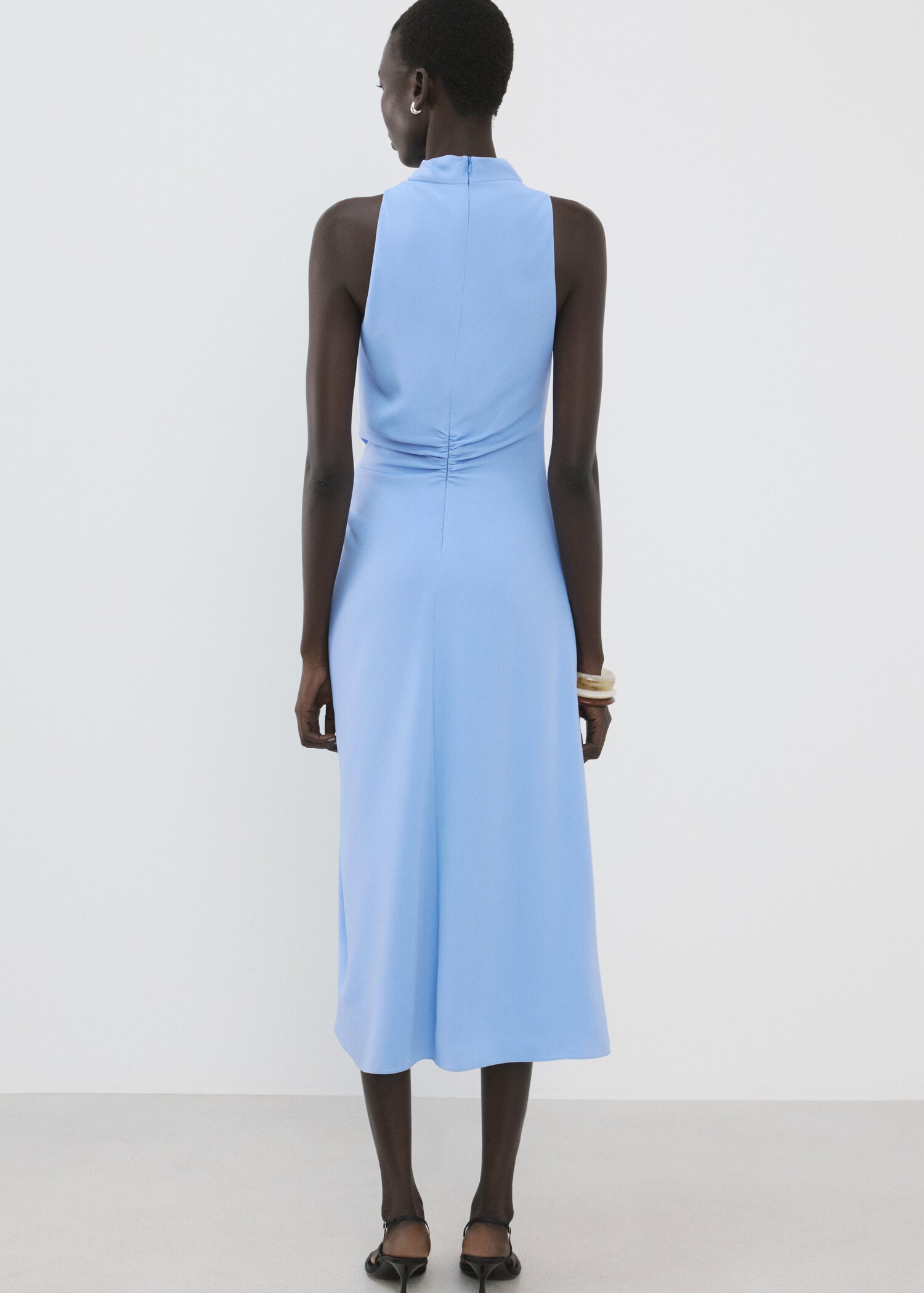 فستان .-- alma - الجهة الخلفية للمنتج