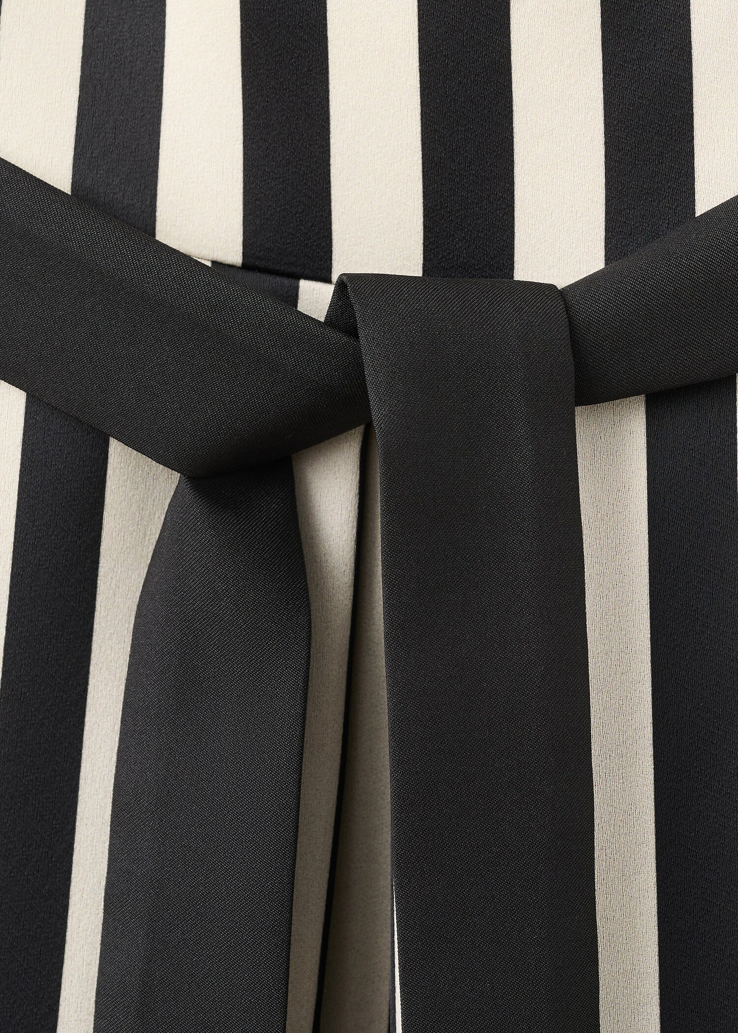 Belt striped dress - Details of the article 0