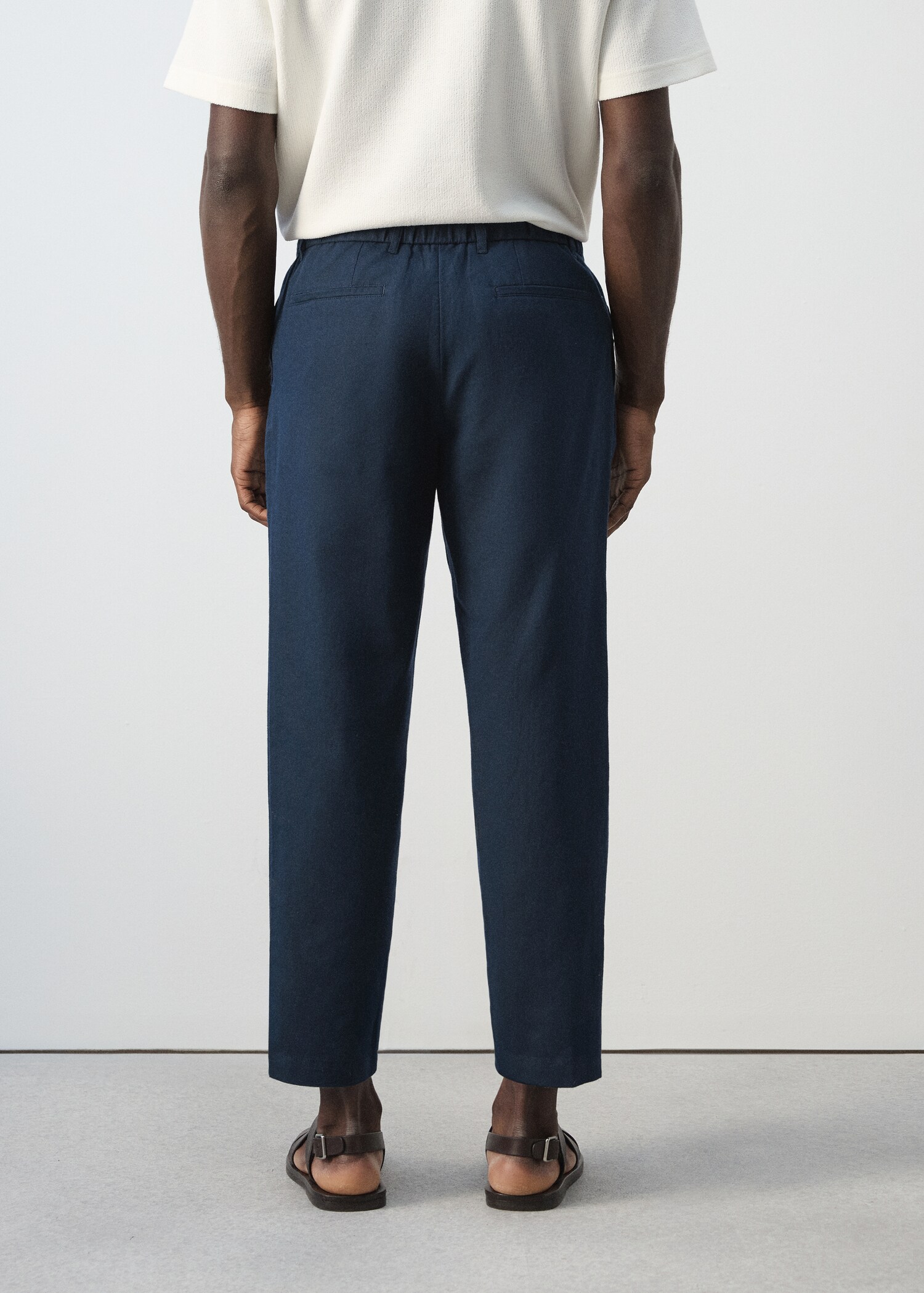 Pantalón lino algodón slim fit cropped - Reverso del artículo
