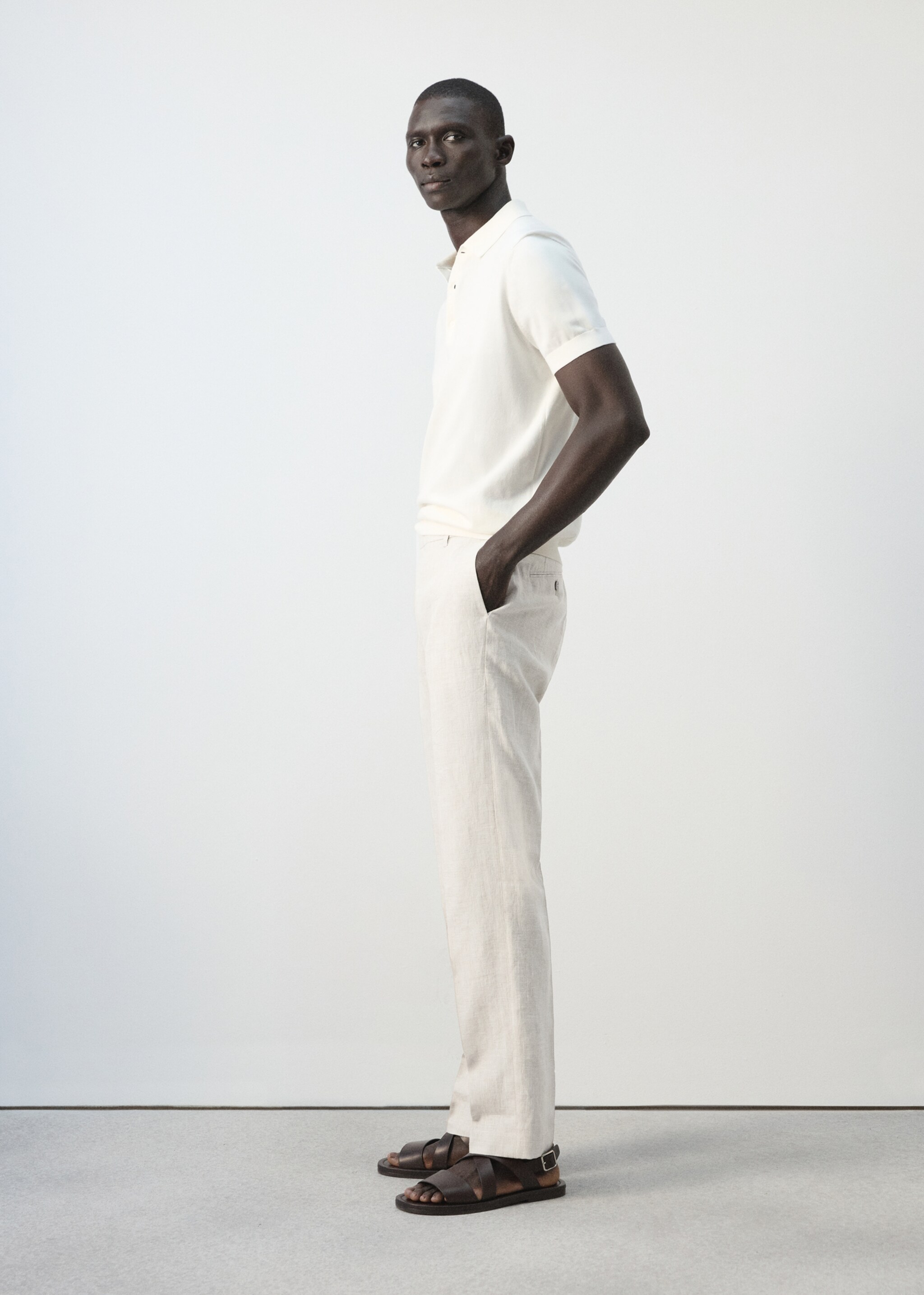 100% linen regular-fit trousers - Details of the article 2, Ecru. Ref: 27006715-00.