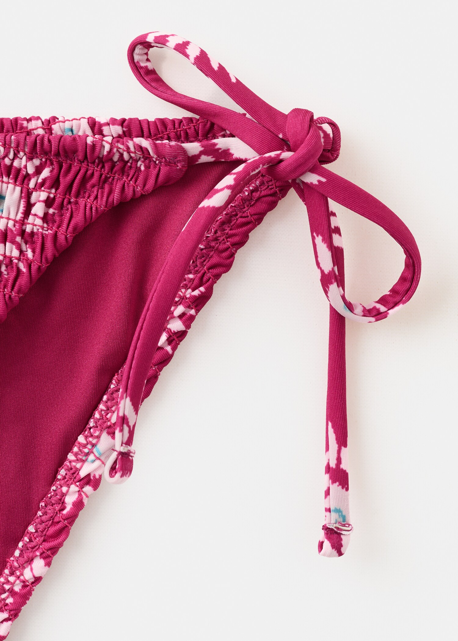 Ruffled bikini with mid coverage bottom - Details of the article 0