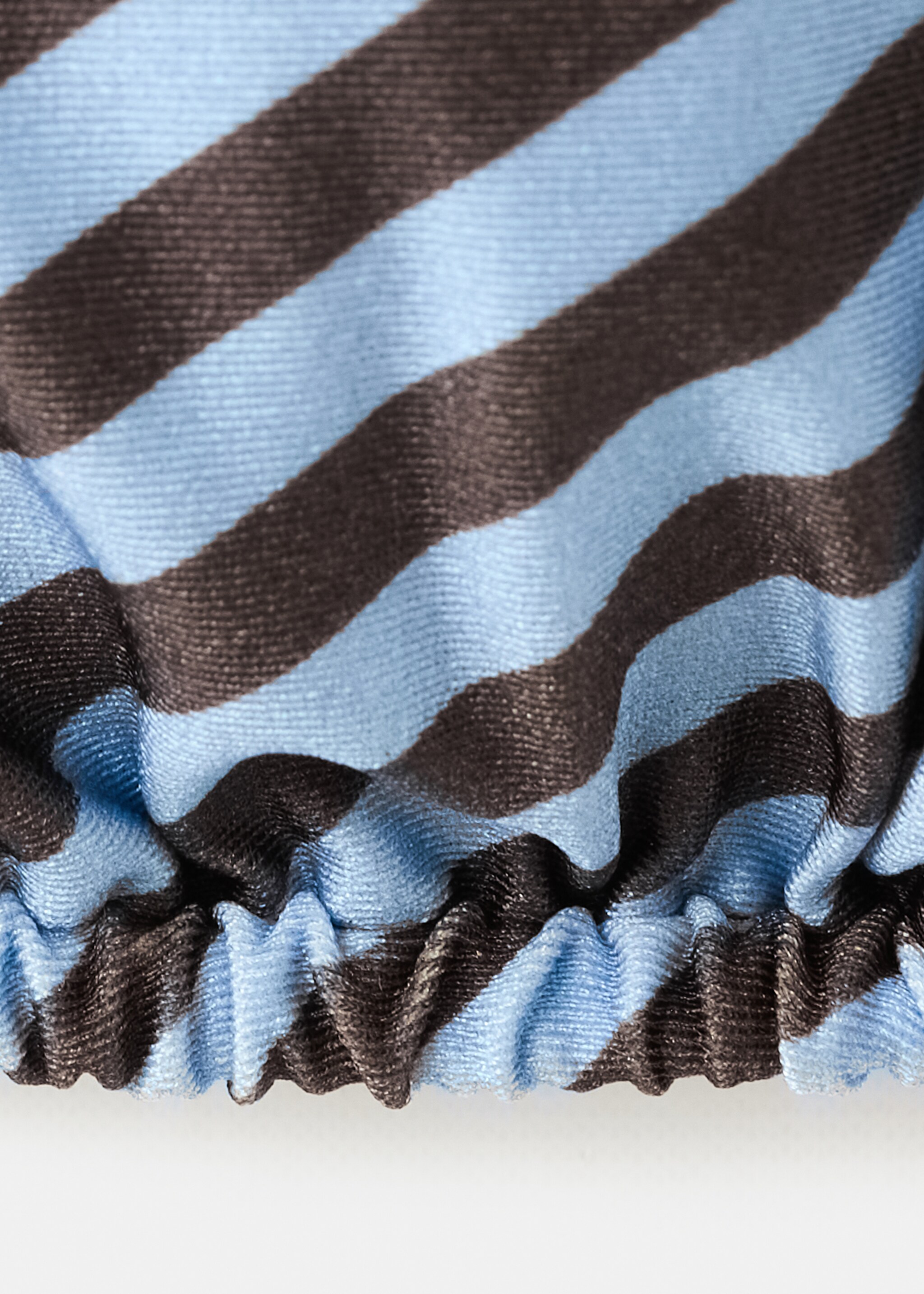 Haut de bikini triangle à rayures - Détail de l'article 8, Bleu ciel. Ref: 27006727-00.