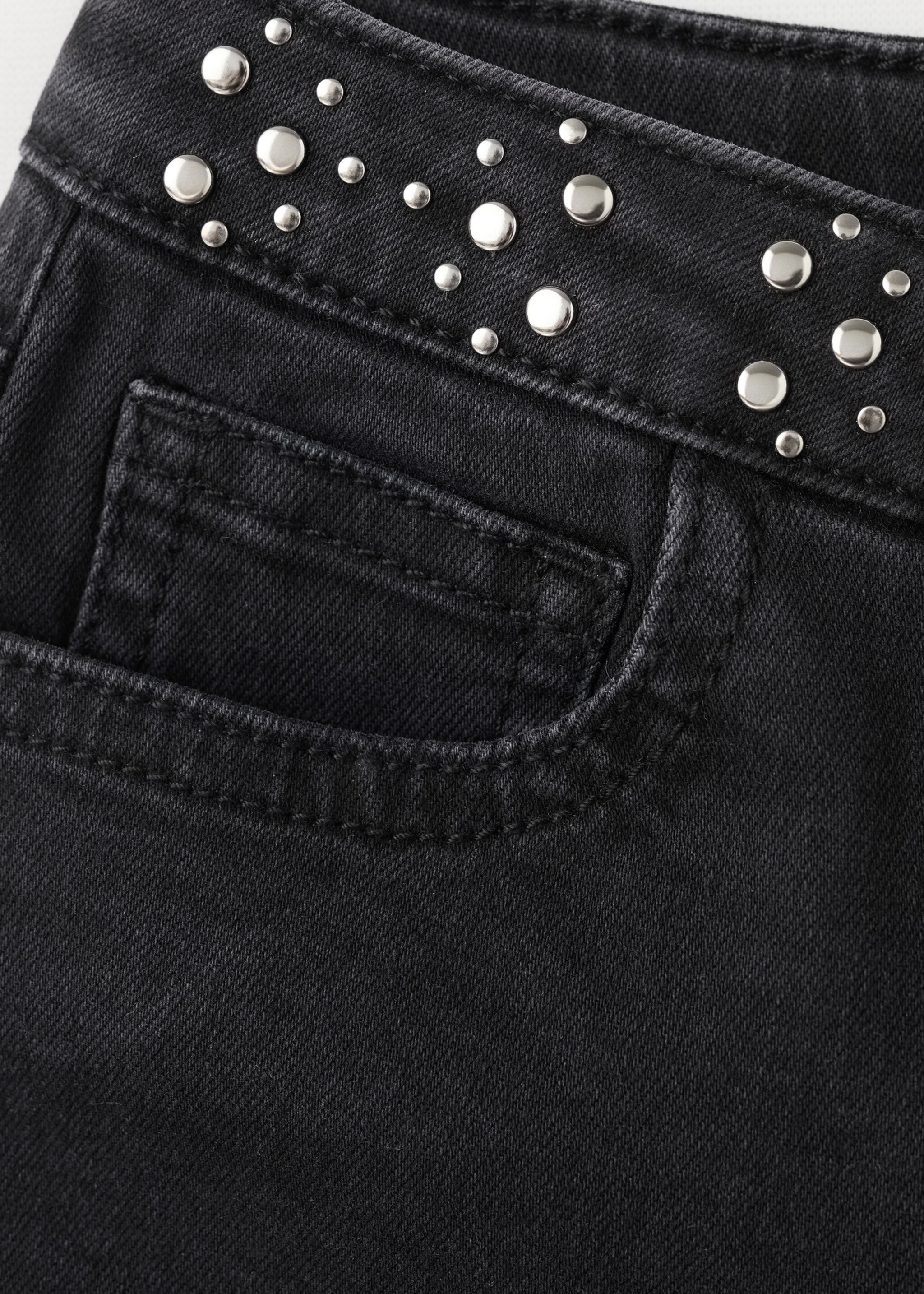 Short en jean à clous - Détail de l'article 0, Black denim. Ref: 27006743-00.