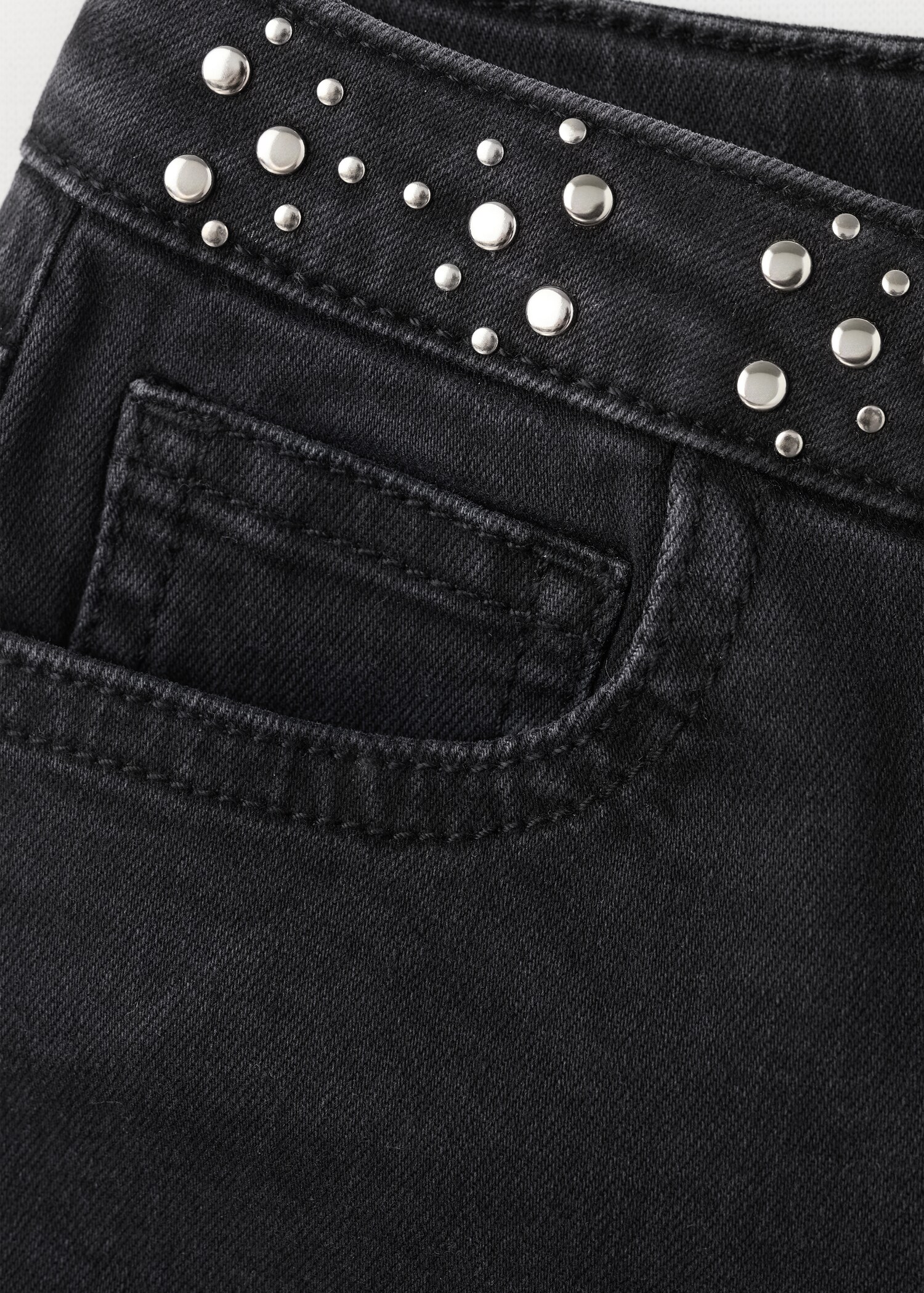 Short en jean à clous - Détail de l'article 0