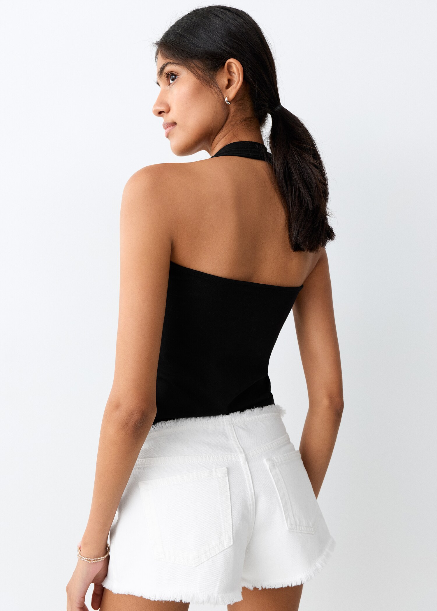 Square neck halter top - Reverse of the article
