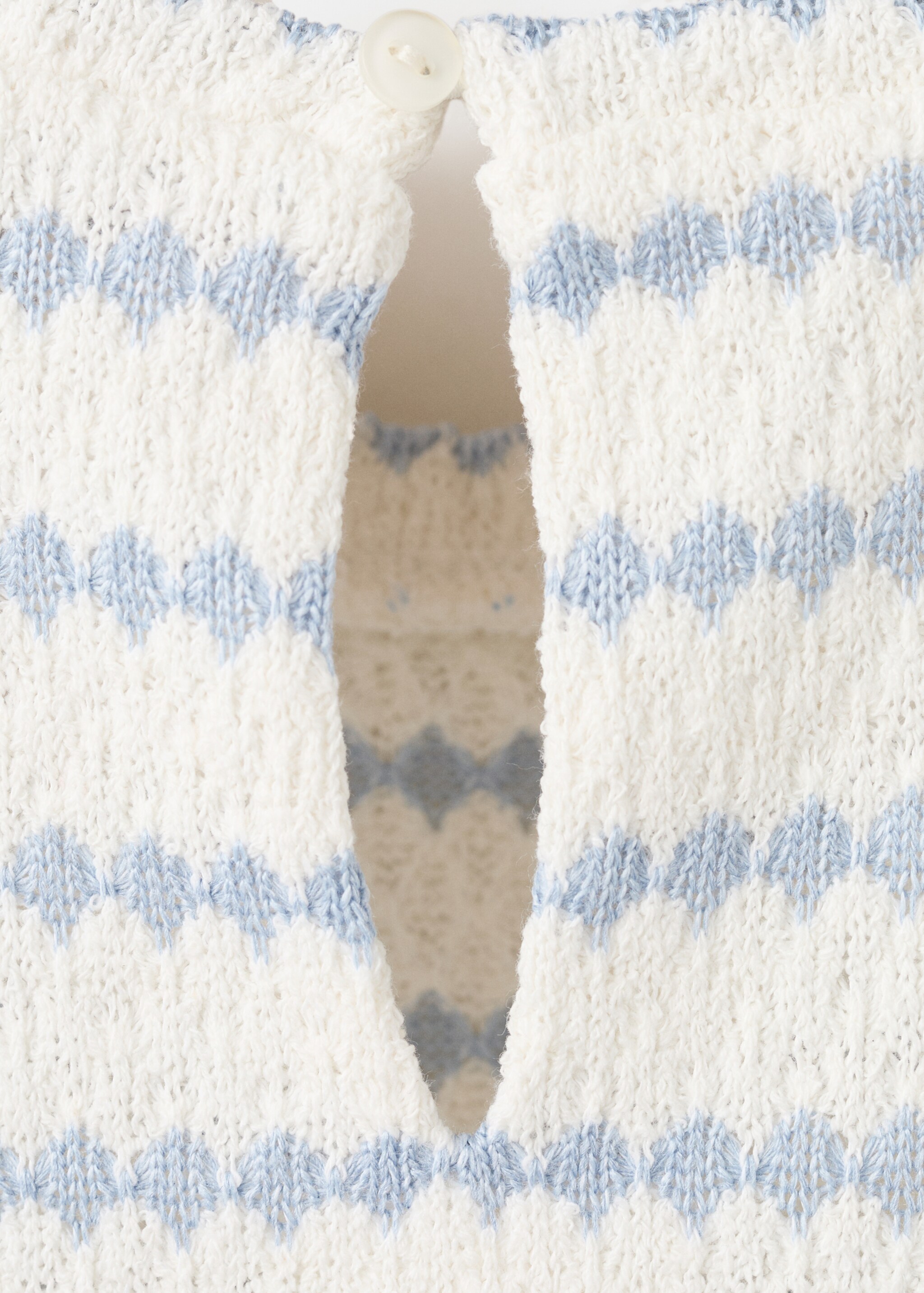 Two-tone knitted top - Details of the article 8, Sky Blue. Ref: 27006756-00.