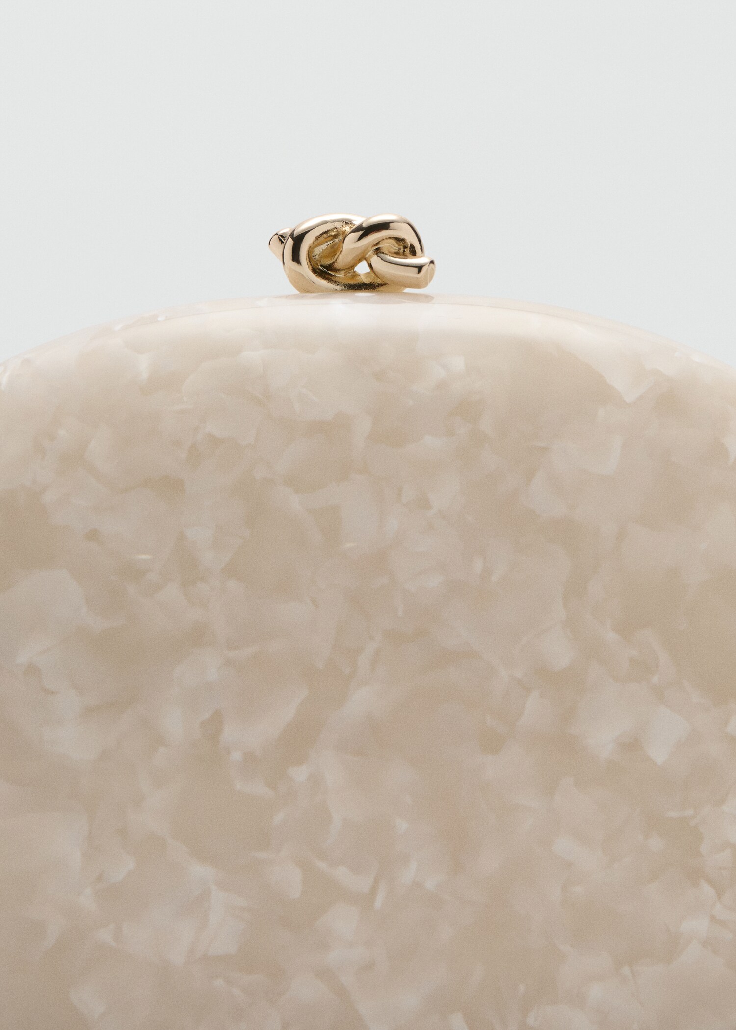 Pearl-effect clutch bag - Details of the article 2