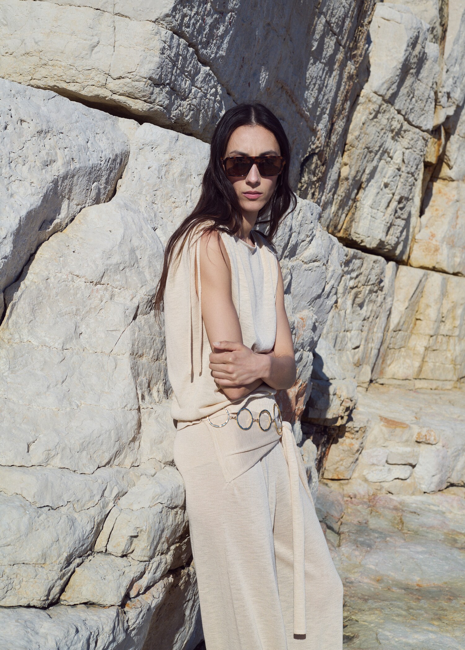 Short-sleeved fine-knit sweater - Details of the article 1