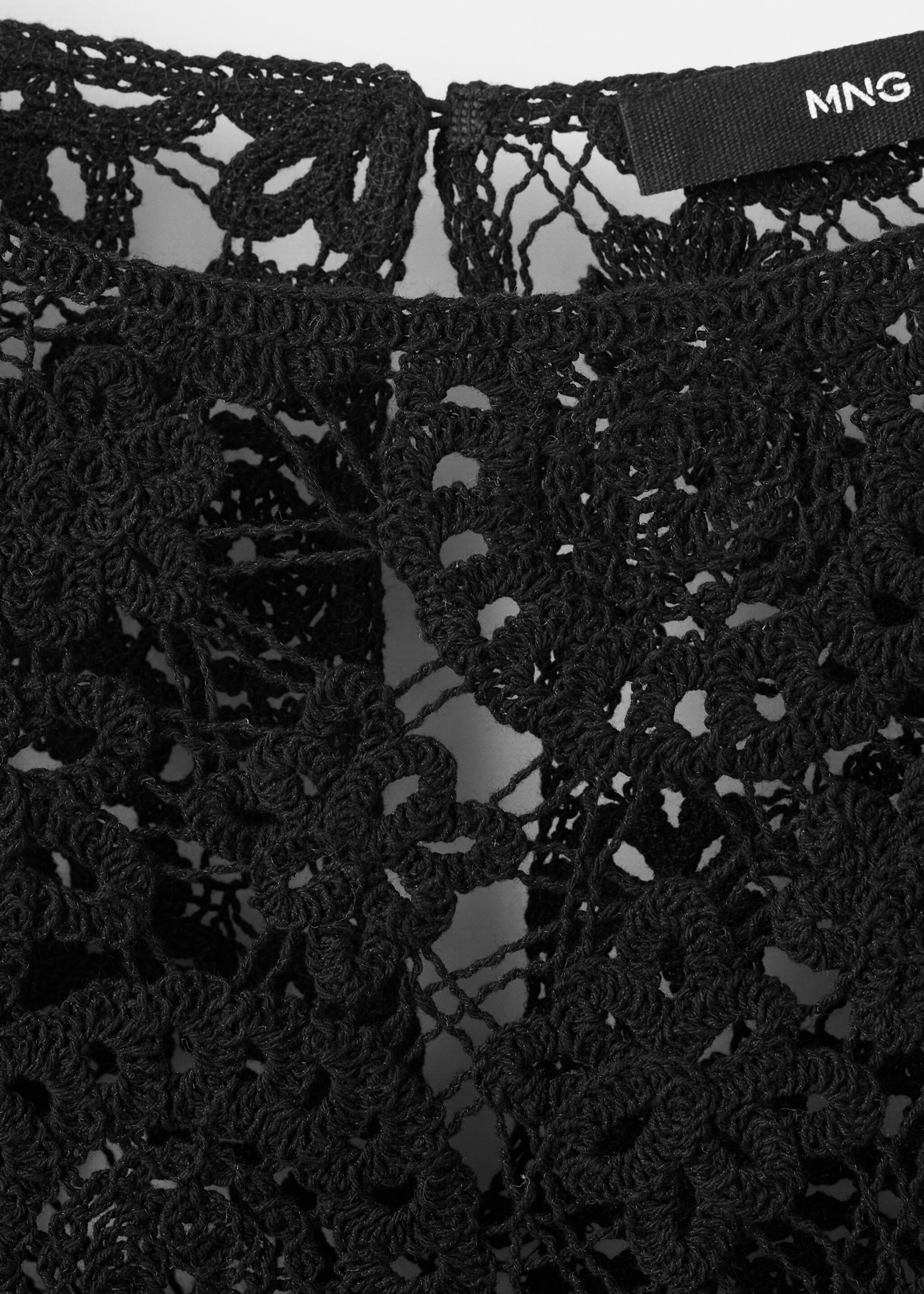 Pull maille ajourée à fleurs - Détail de l'article 8, Noir. Ref: 27007148-00.