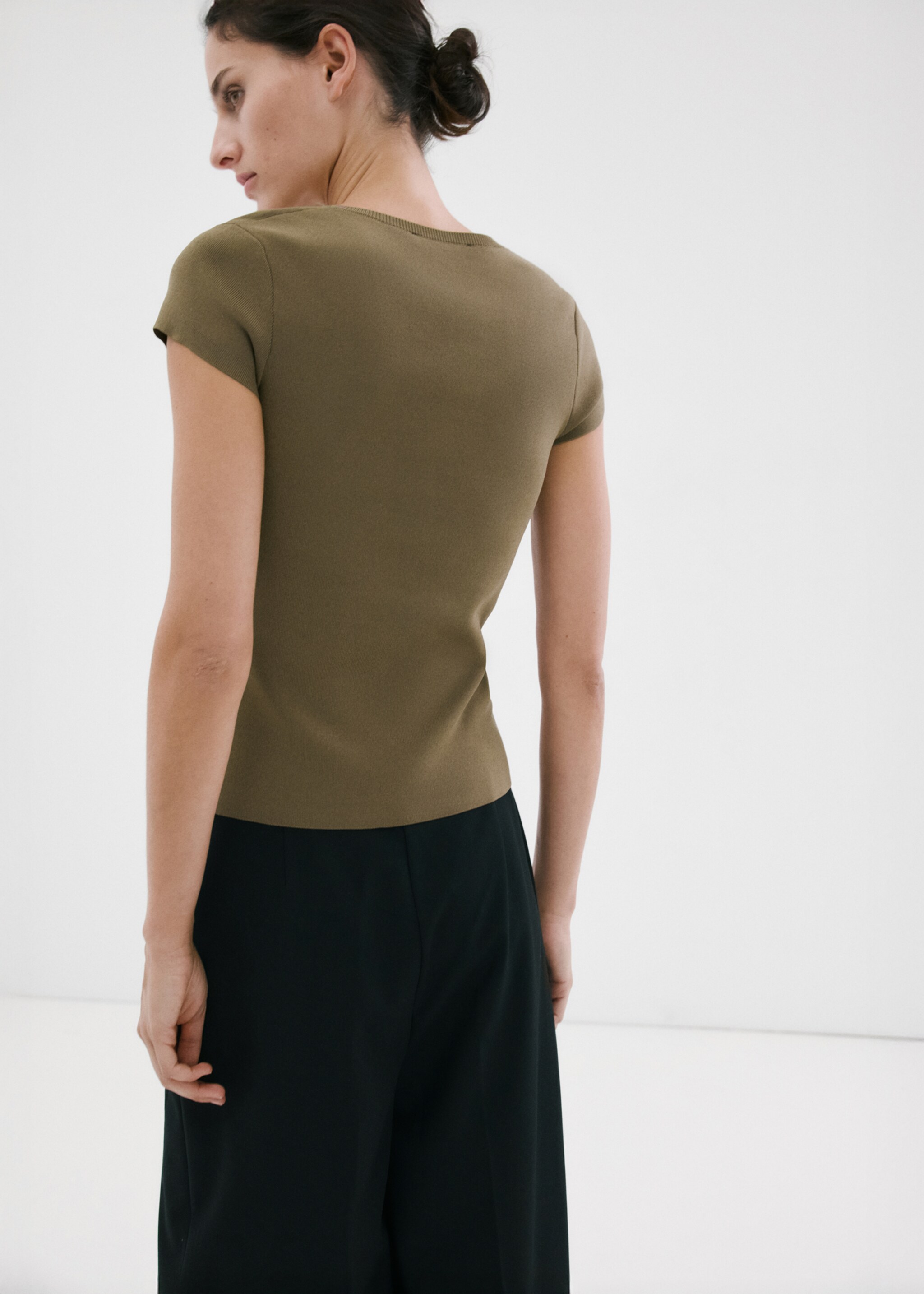 Jersey punto detalle botones - Reverso del artículo, Marrón medio. Ref: 27007150-00.