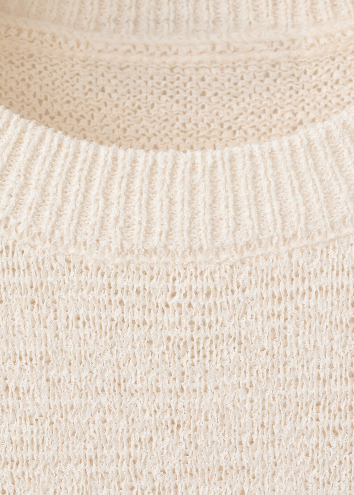 Short-sleeved knitted sweater - Details of the article 8