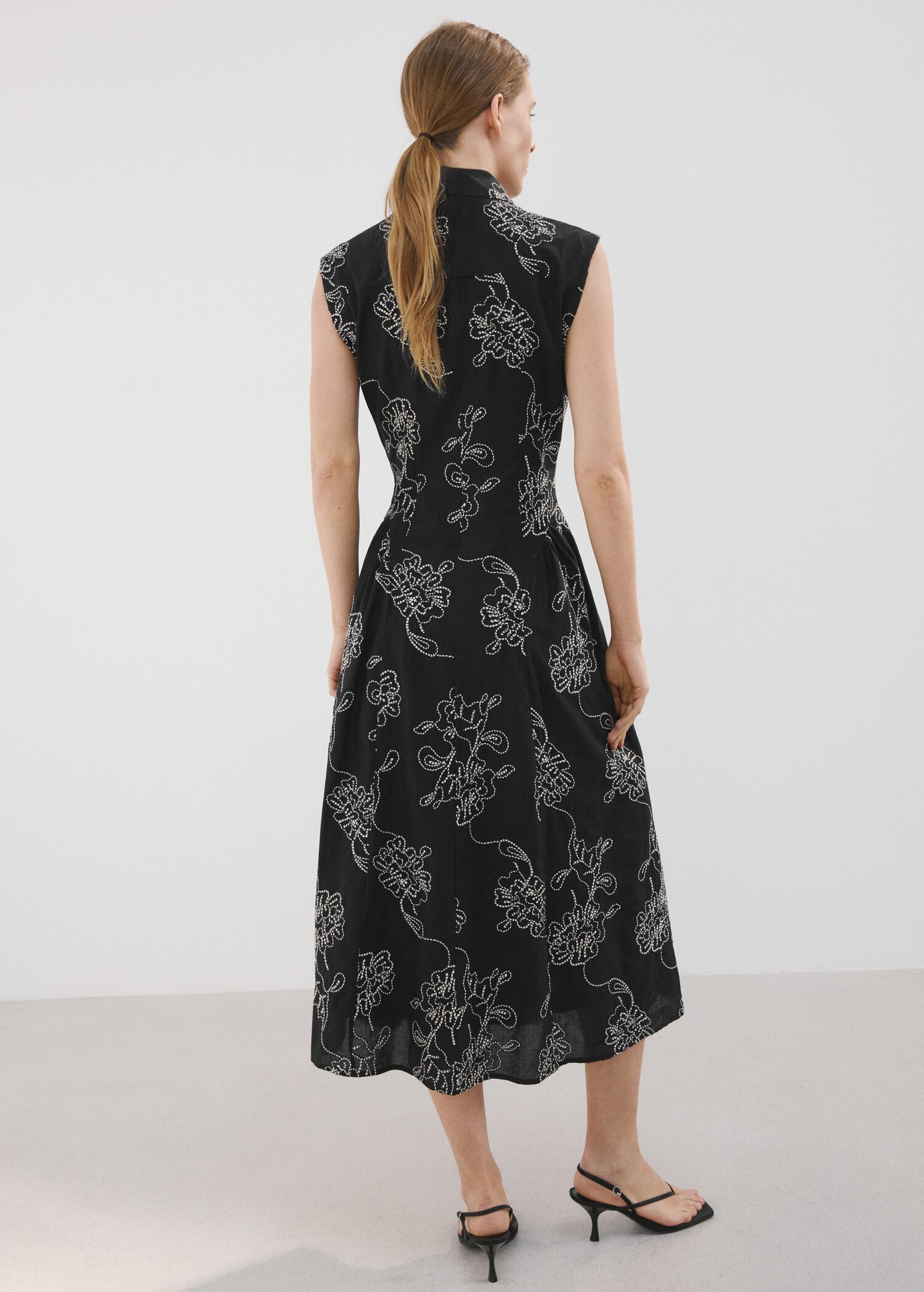 Embroidered floral shirt dress - Reverse of the article