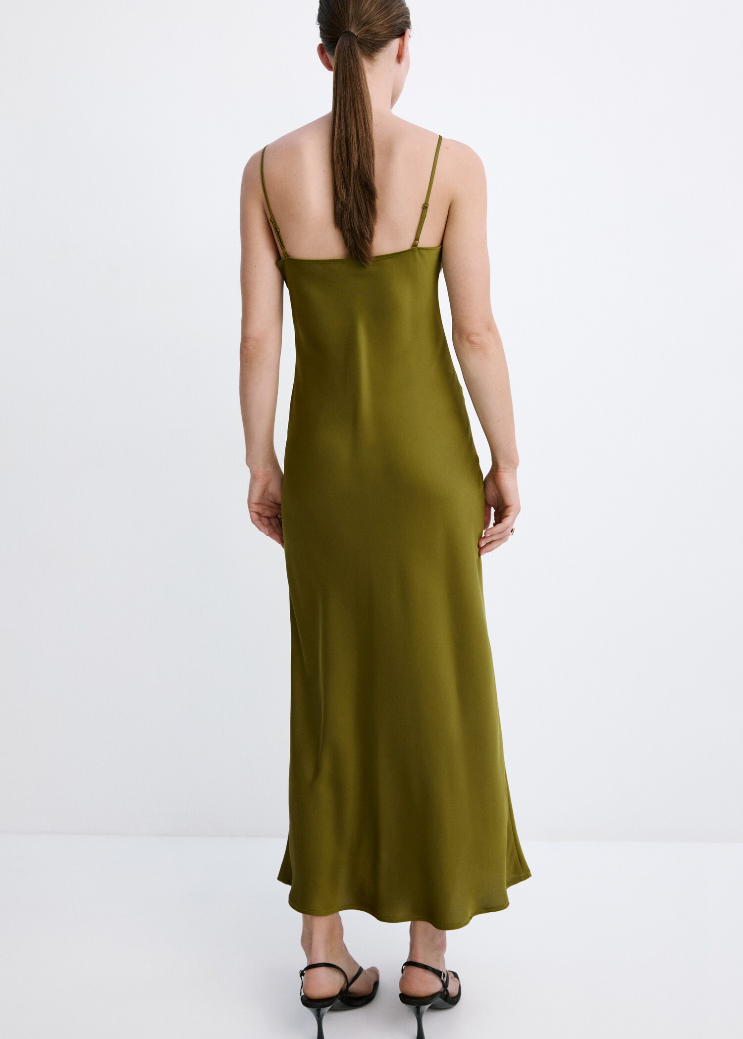 Robe style lingerie satinée - Verso de l’article