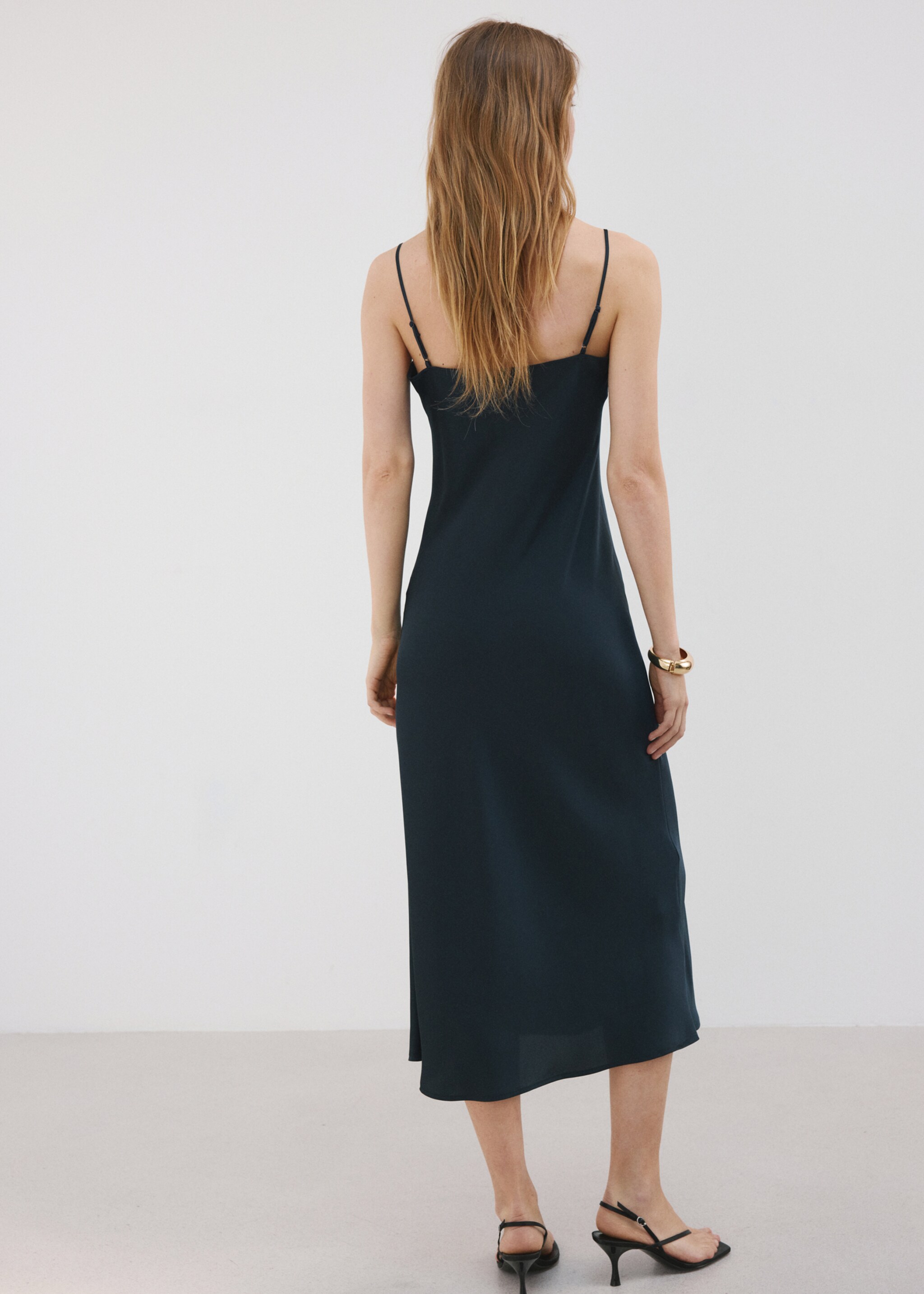 Robe style lingerie satinée - Verso de l’article, Bleu marine. Ref: 27007168-00.