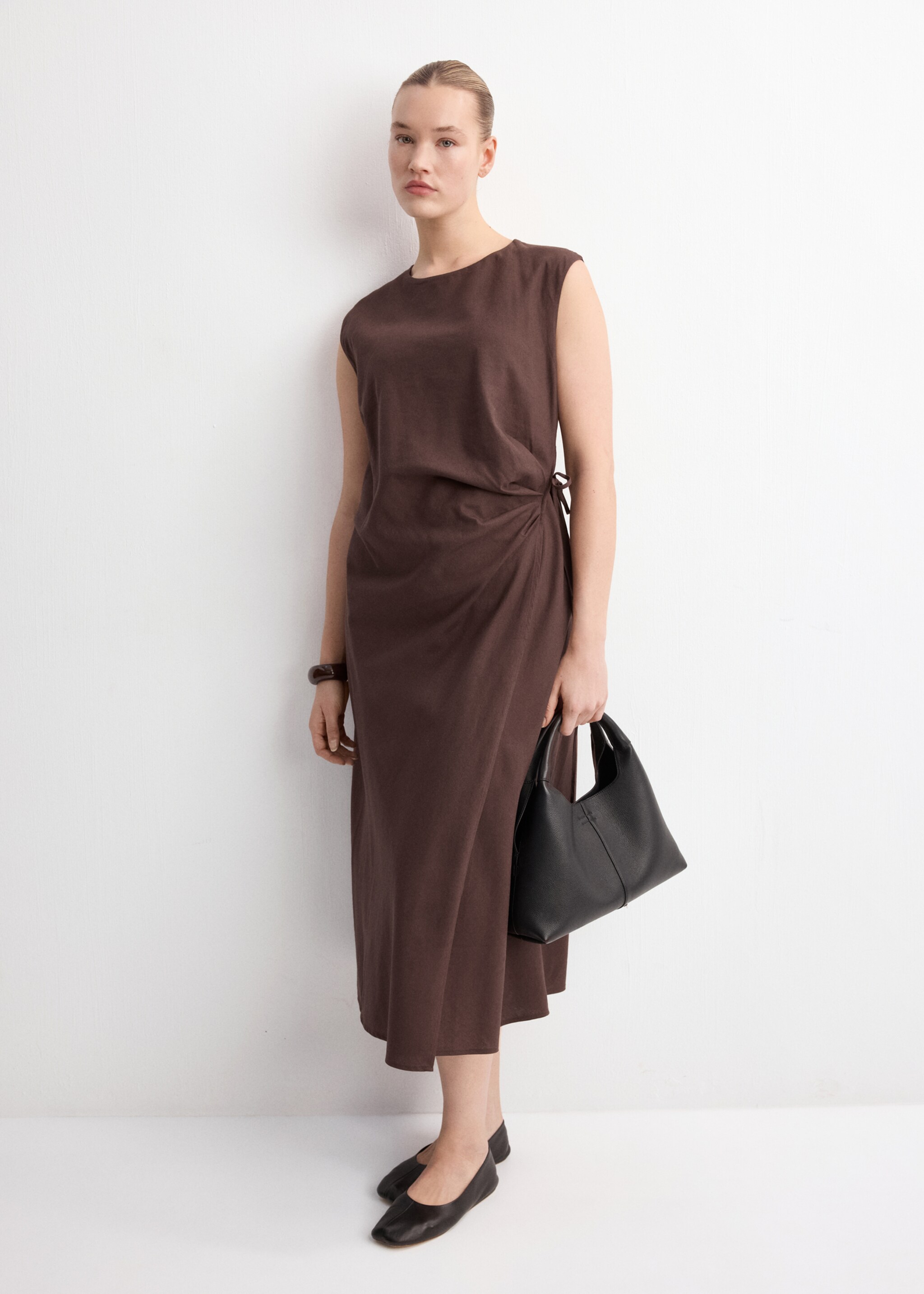 Wrap midi-dress with knot - Details of the article 3, Chocolate. Ref: 27007171-00.