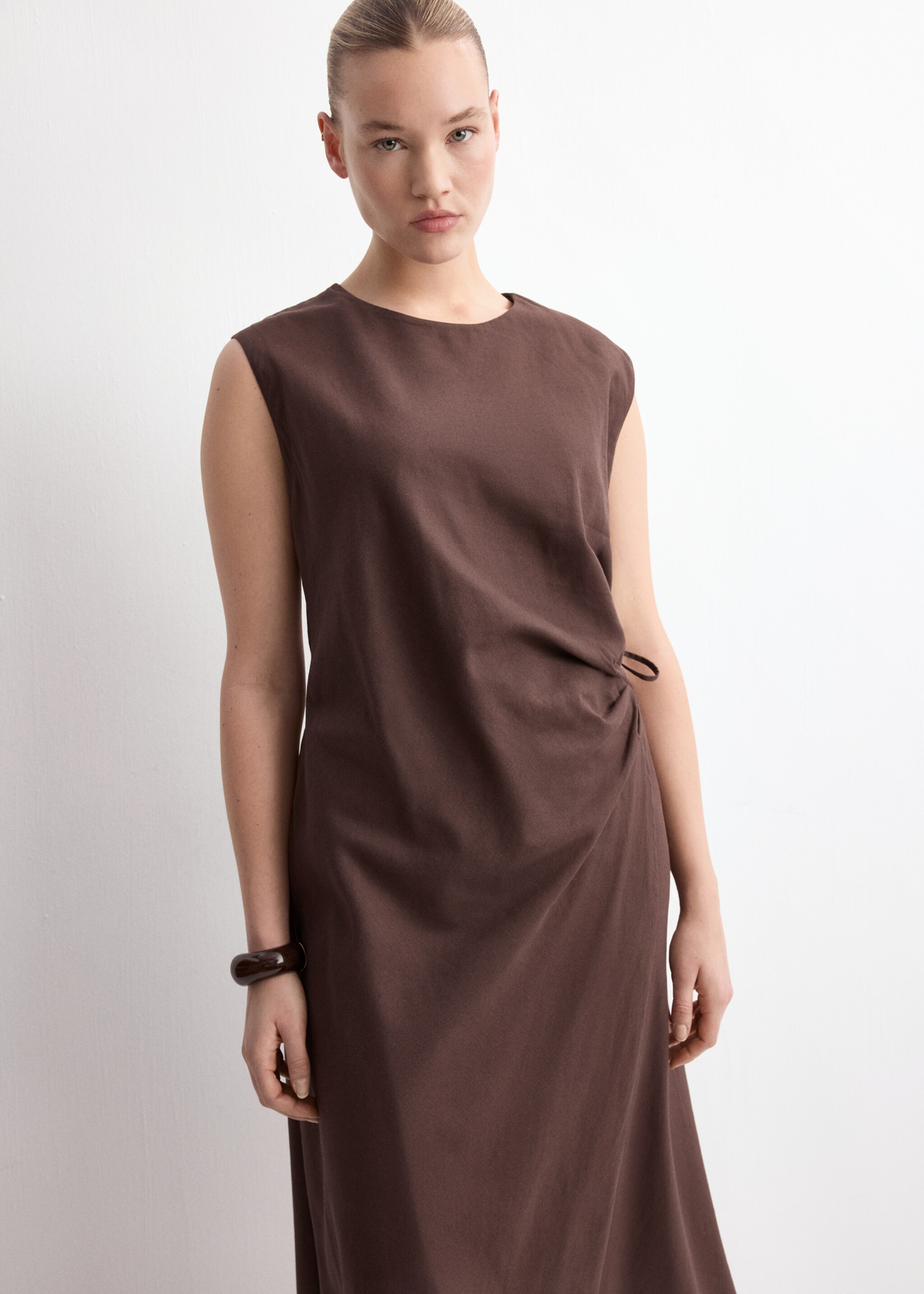 Wrap midi-dress with knot - Details of the article 5, Chocolate. Ref: 27007171-00.