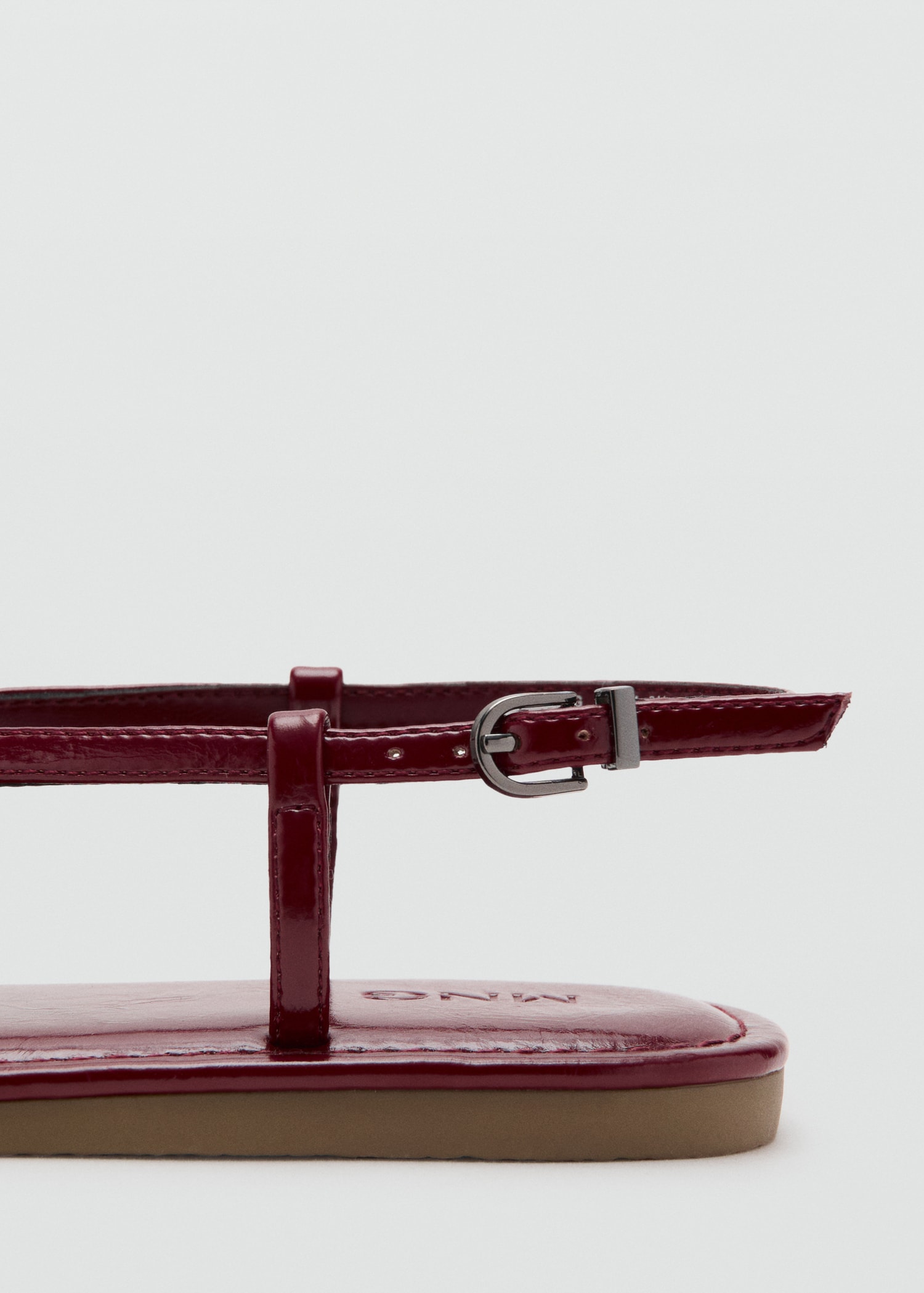 Embossed flower sandals - Details of the article 1