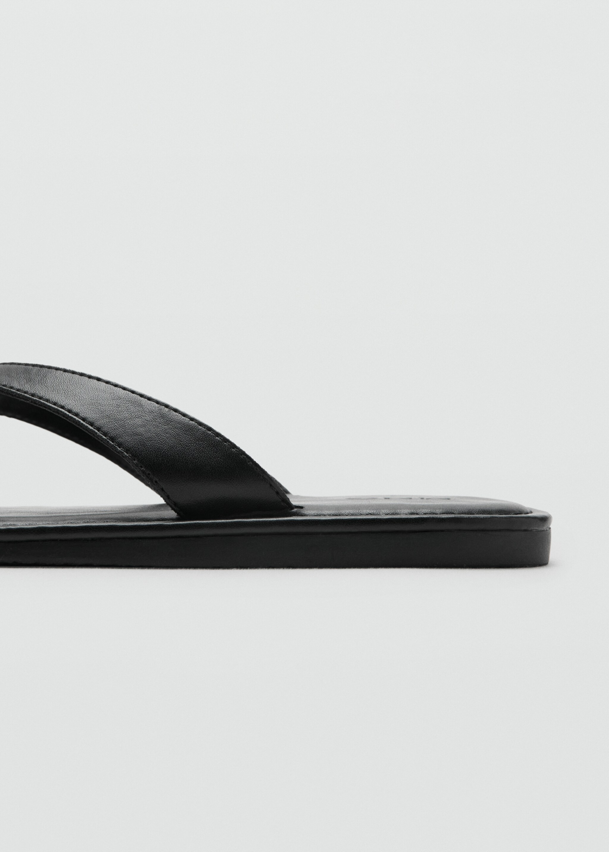 Toe thong sandals - Details of the article 1, Black. Ref: 27007900-00.