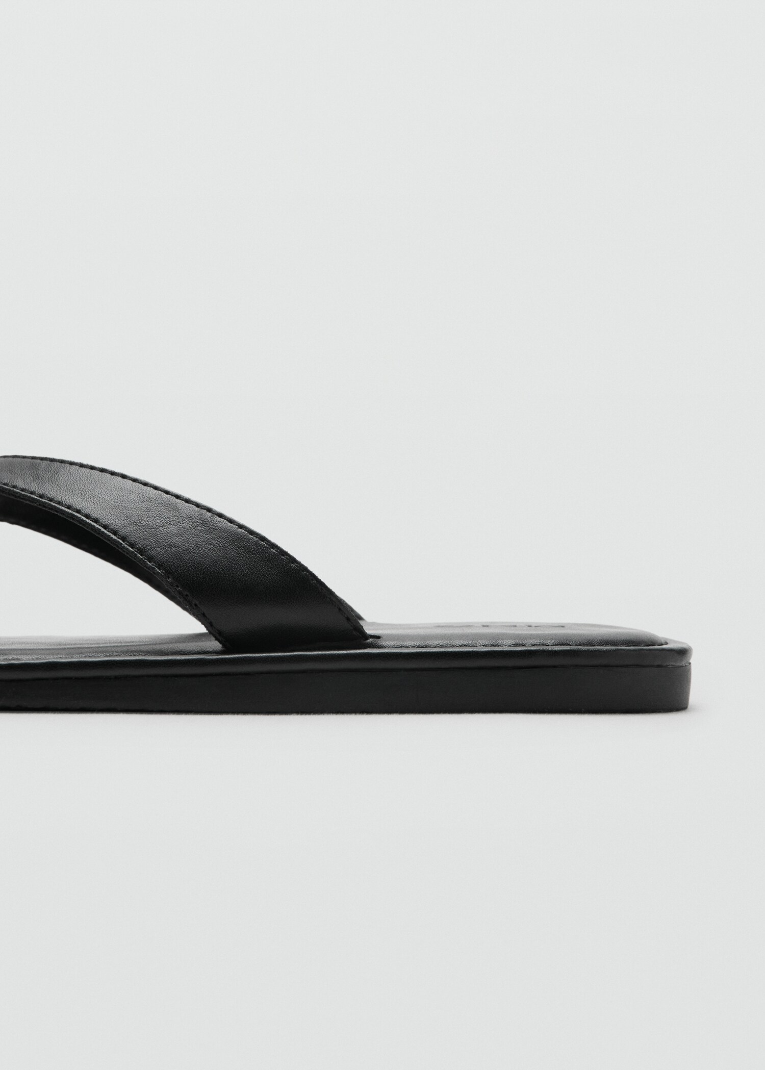 Toe thong sandals - Details of the article 1