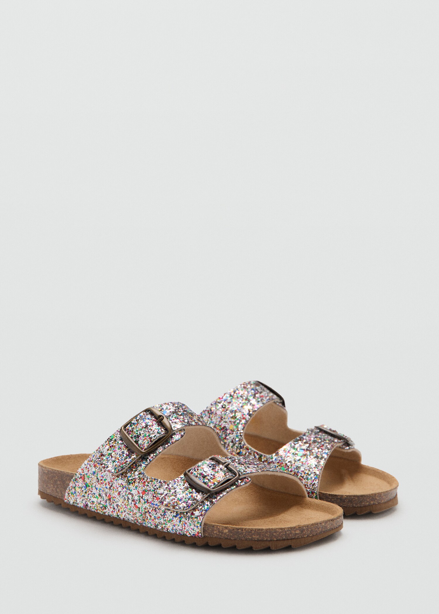 Leather sandals with sequins - Средний план