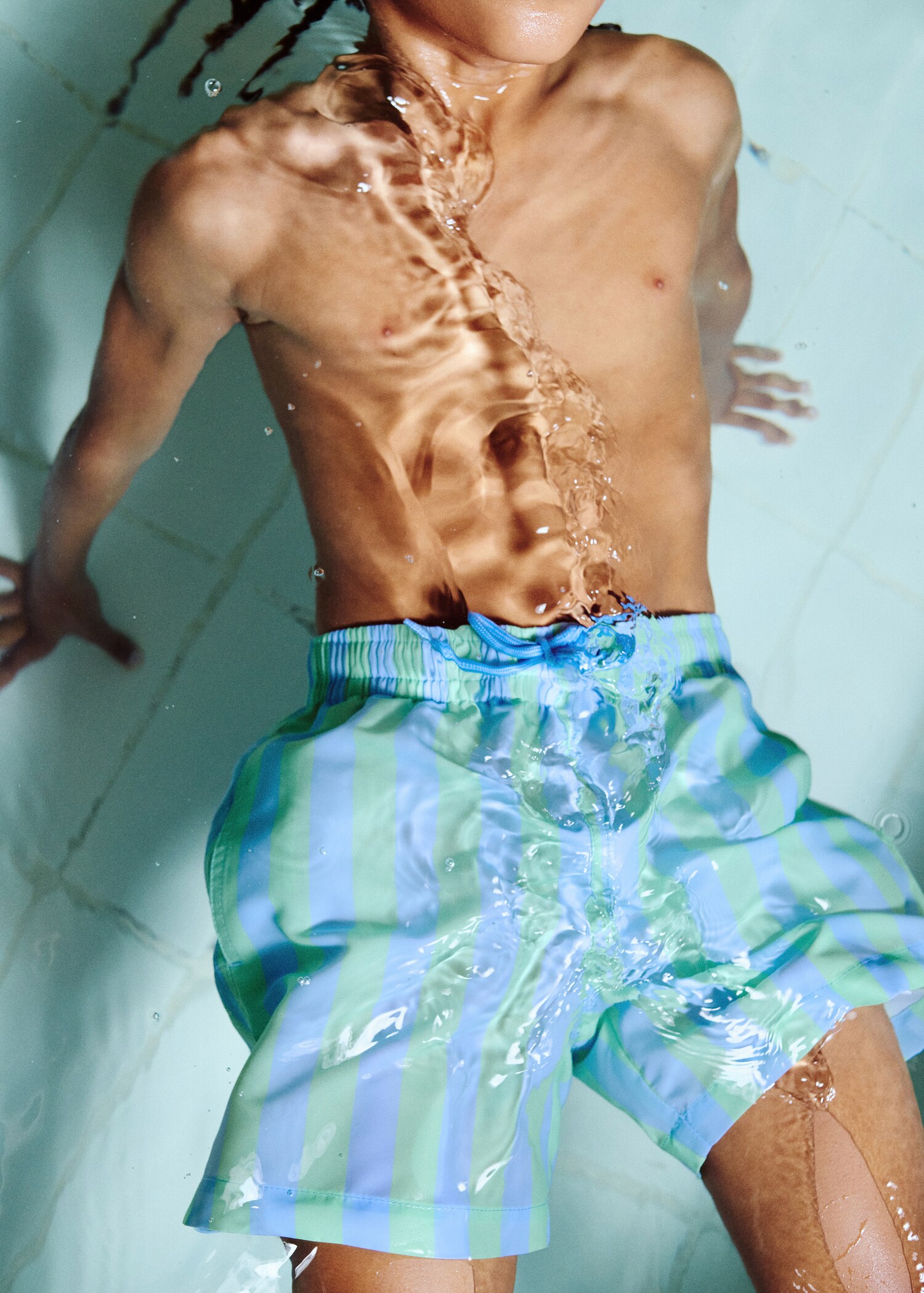 Striped swimsuit - Details of the article 5