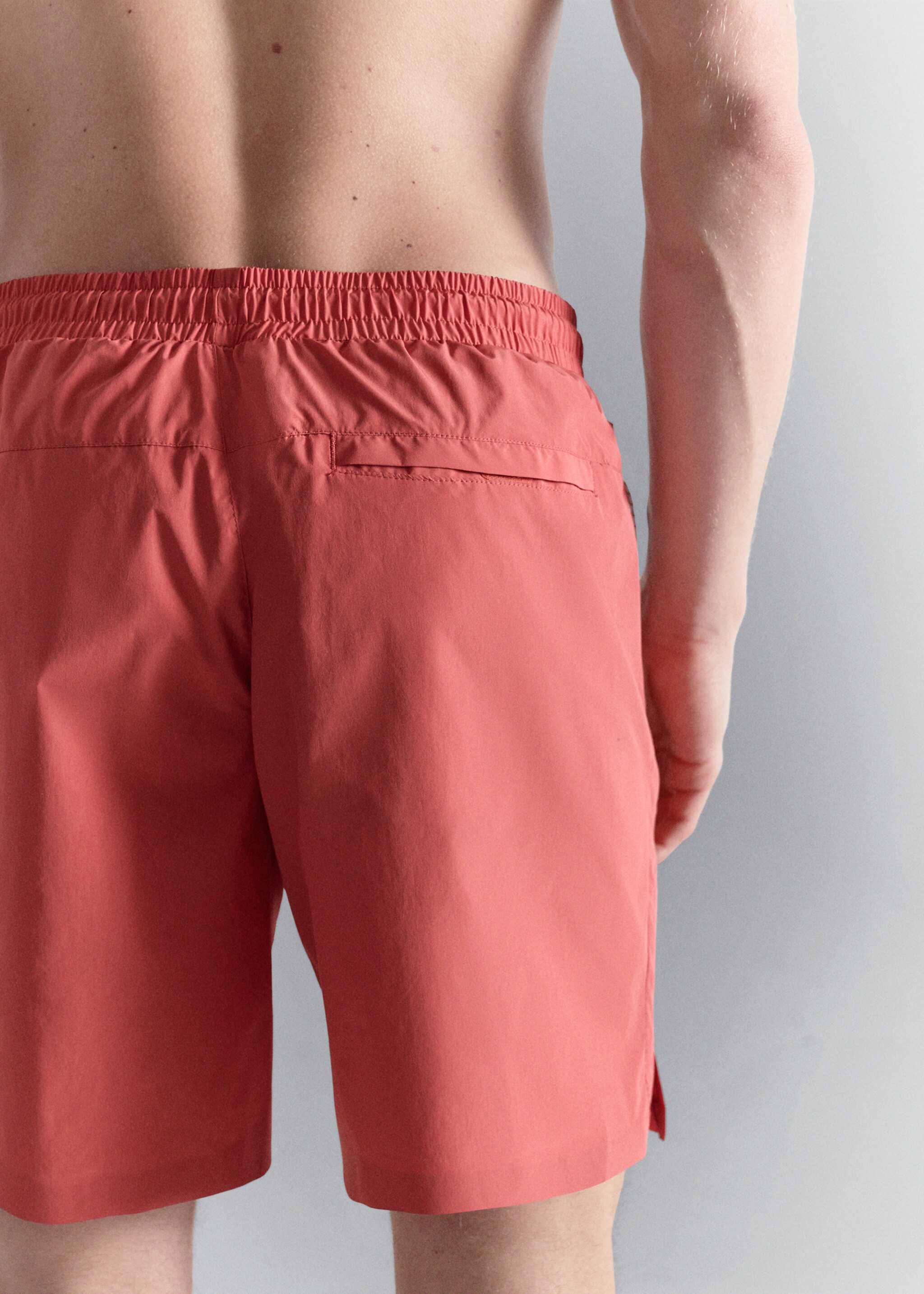 Maillot de bain à poches zippées - Détail de l'article 6, Rouge. Ref: 27007916-00.