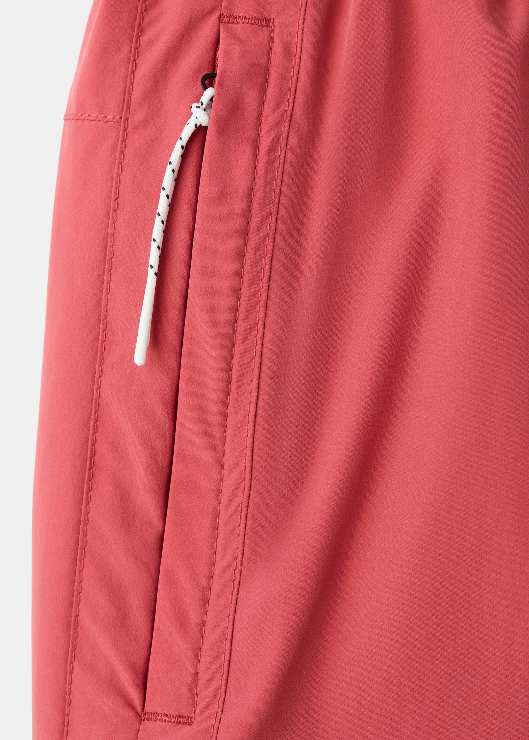 Swimsuit with zip pockets - Details of the article 8, Red. Ref: 27007916-00.