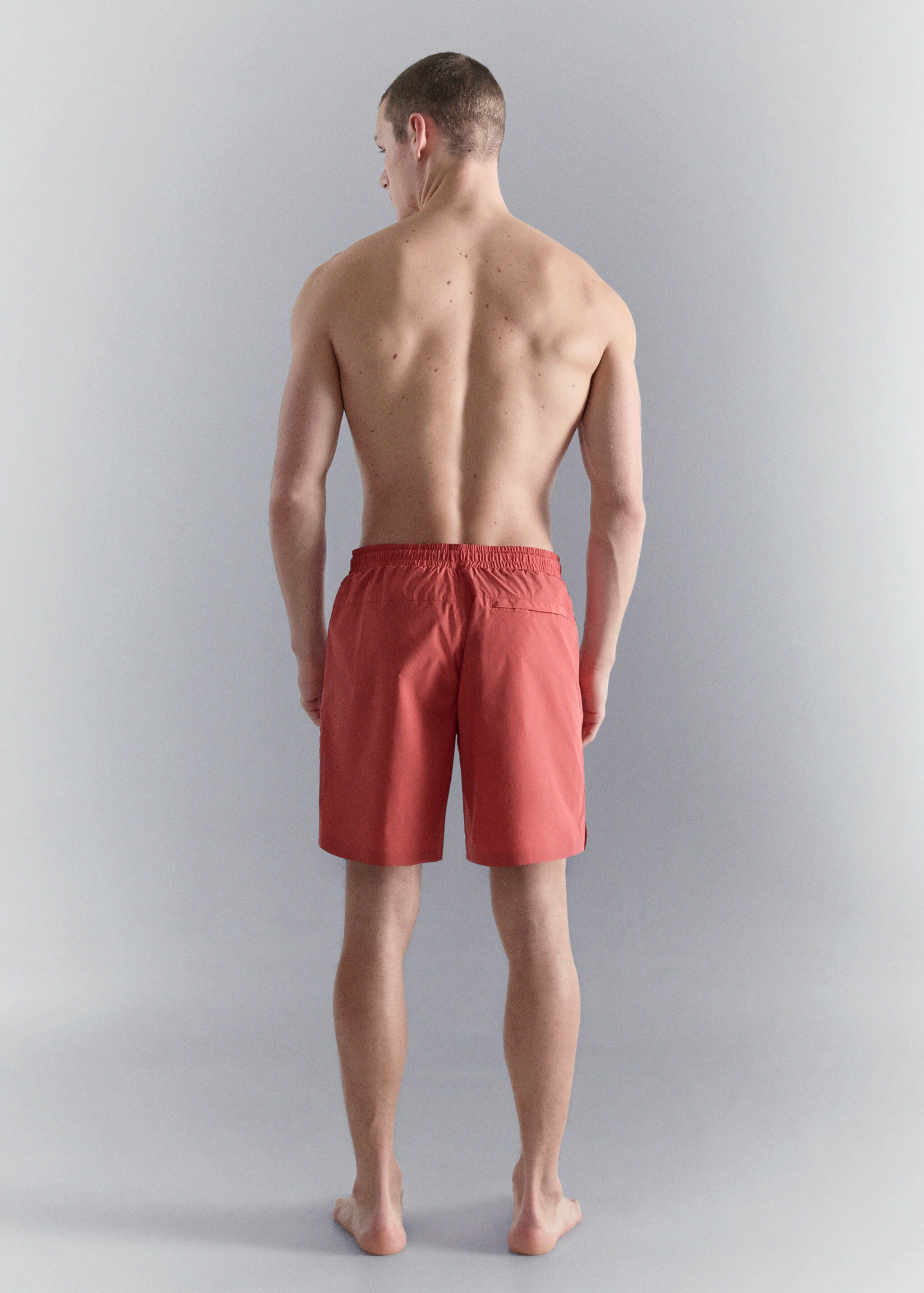 Maillot de bain à poches zippées - Verso de l’article, Rouge. Ref: 27007916-00.