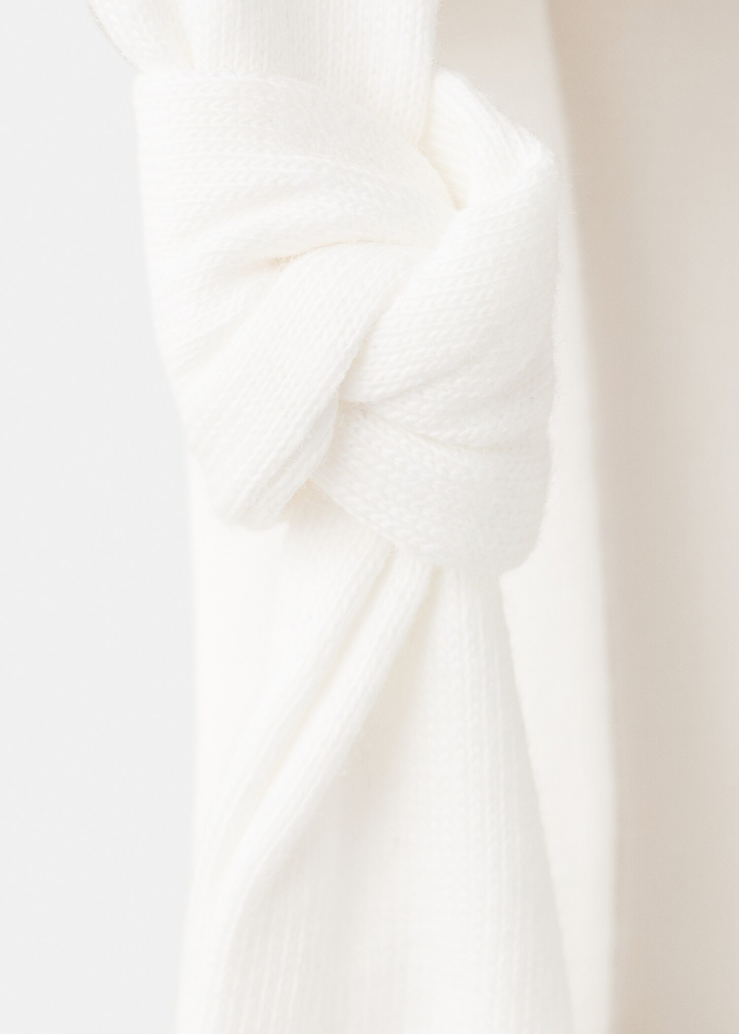 Off-the-shoulder cotton T-shirt - Details of the article 8