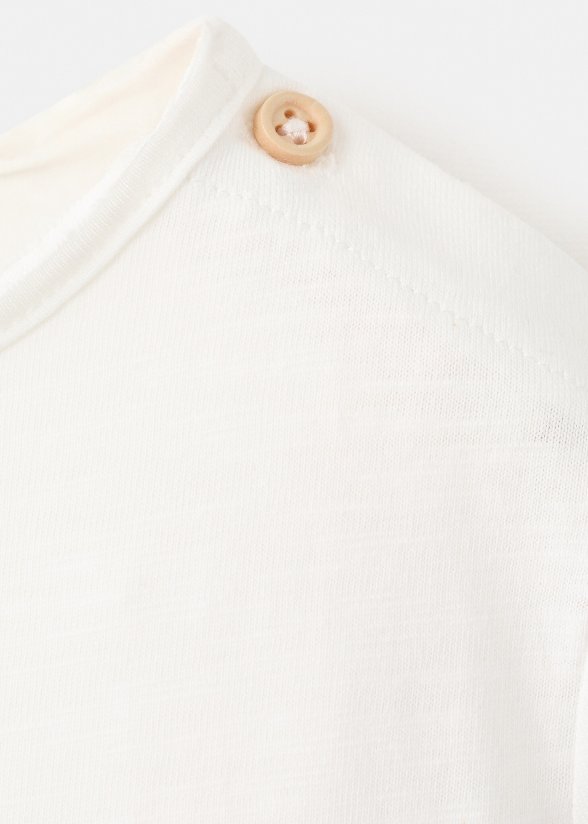T-shirt cangu - Details of the article 0, Off White. Ref: 27008273-00.