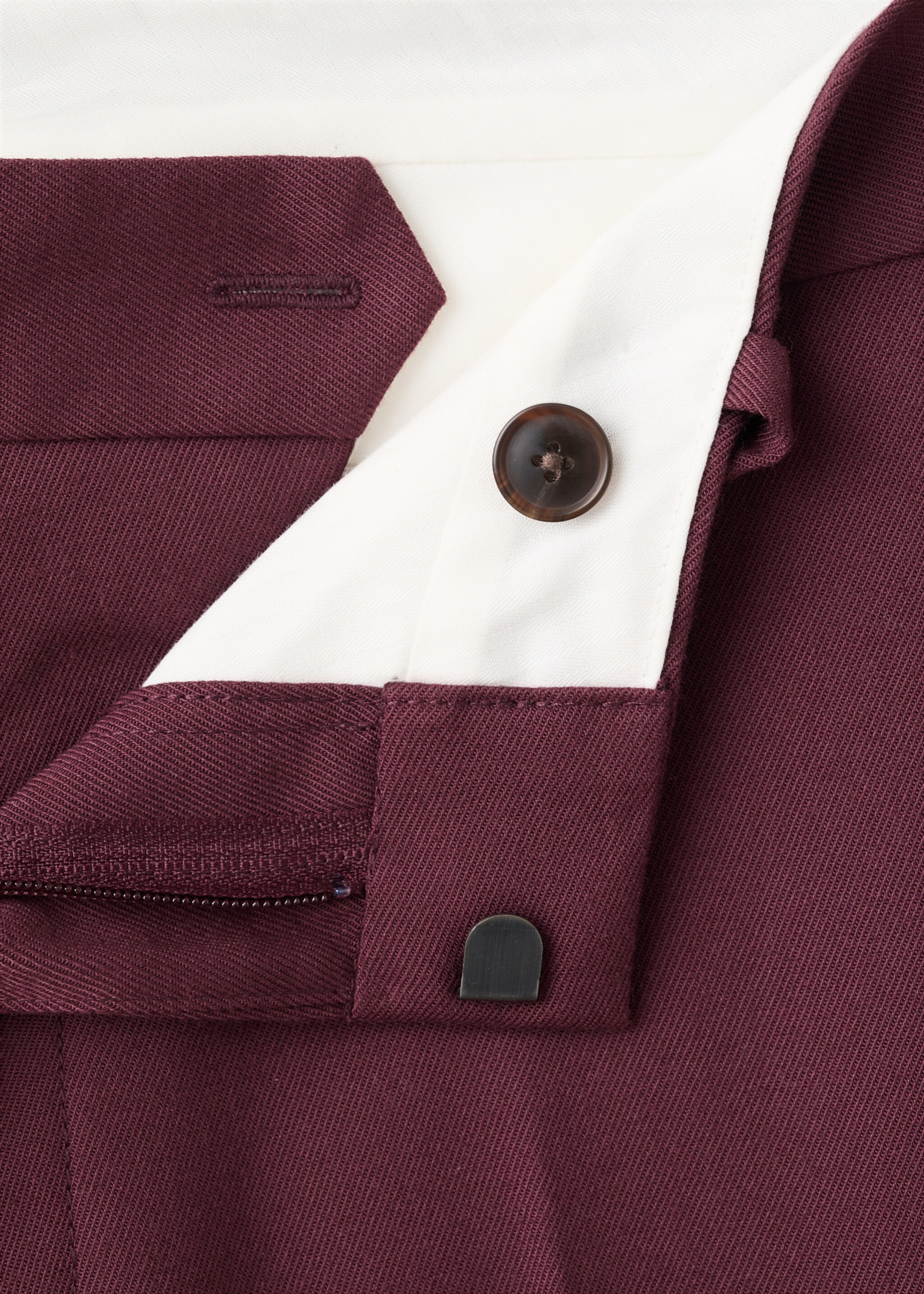 Fluid regular-fit trousers - Details of the article 0, Burgundy. Ref: 27011194-00.